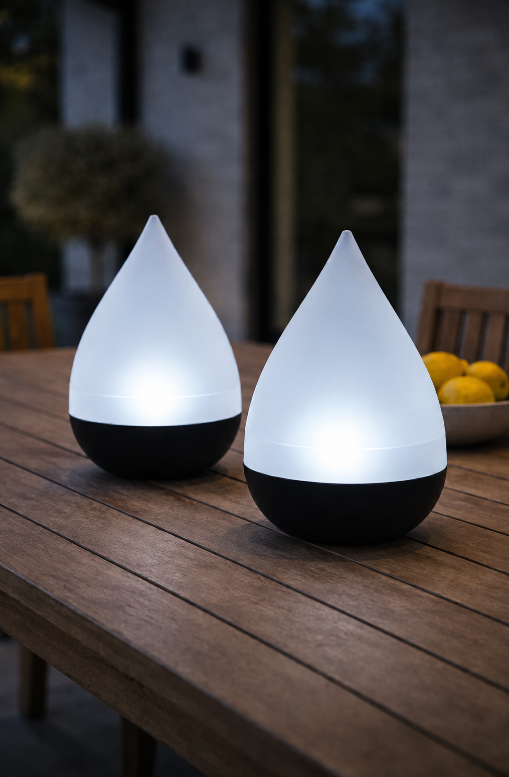 Tischlampe AURA mit Solarzellen