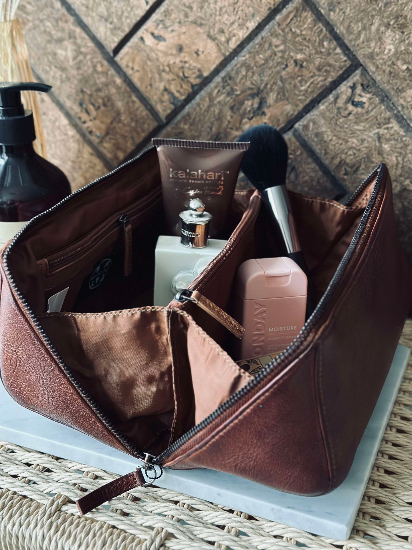 Kulturbeutel Dark Cognac