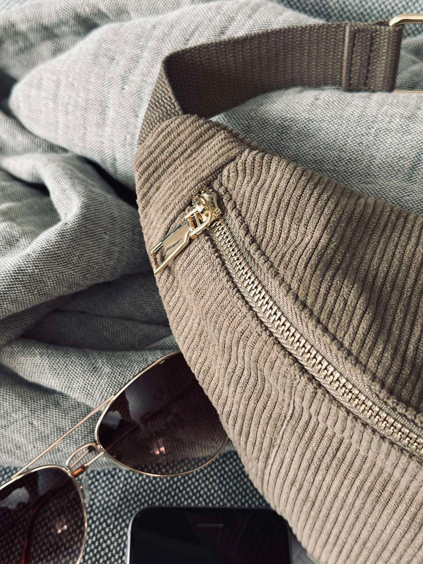 Bumbag - Beiger Samt