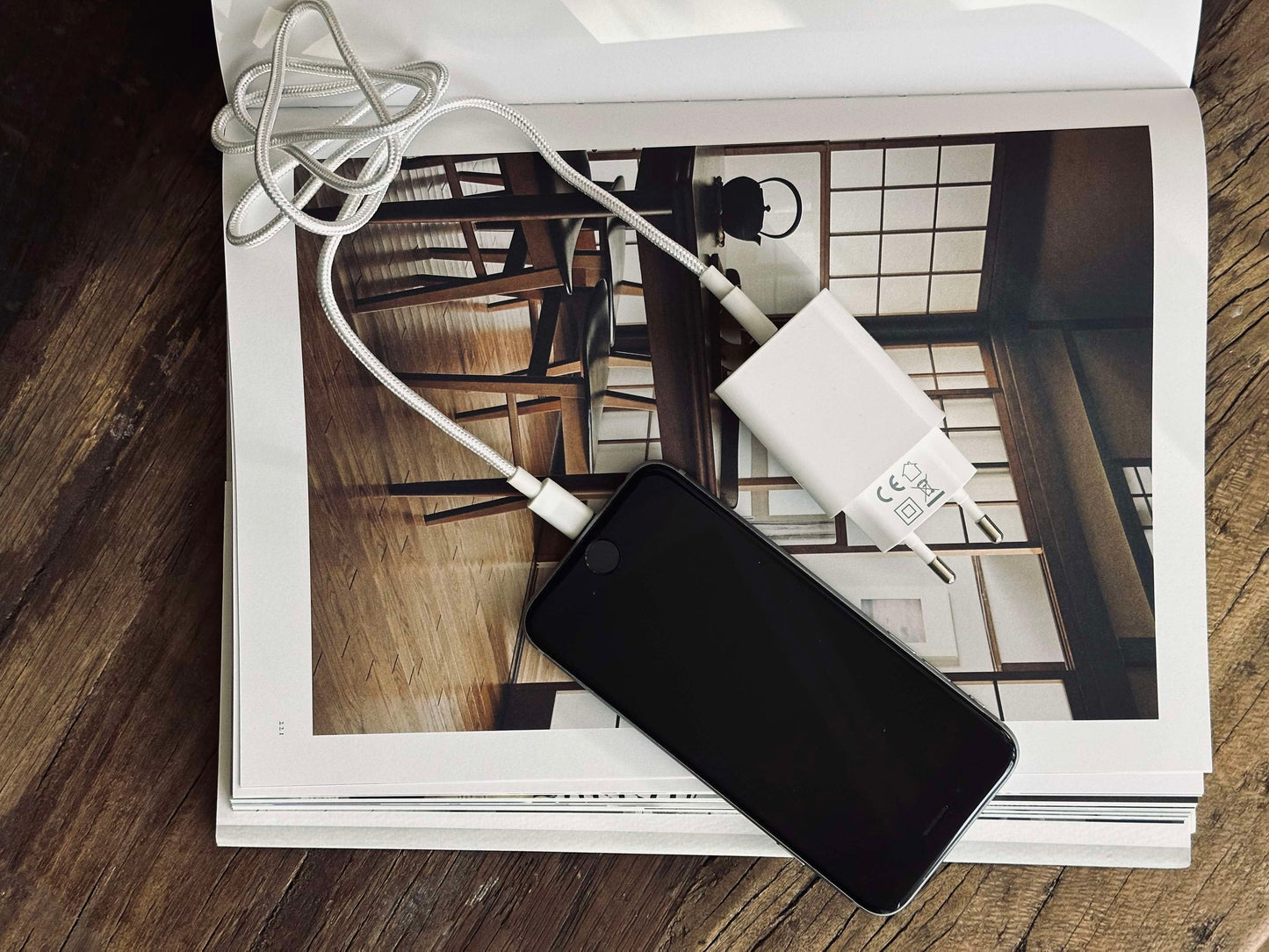 Ladegerät USB-C + 1 m Nylonkabel: USB-C zu USB-C