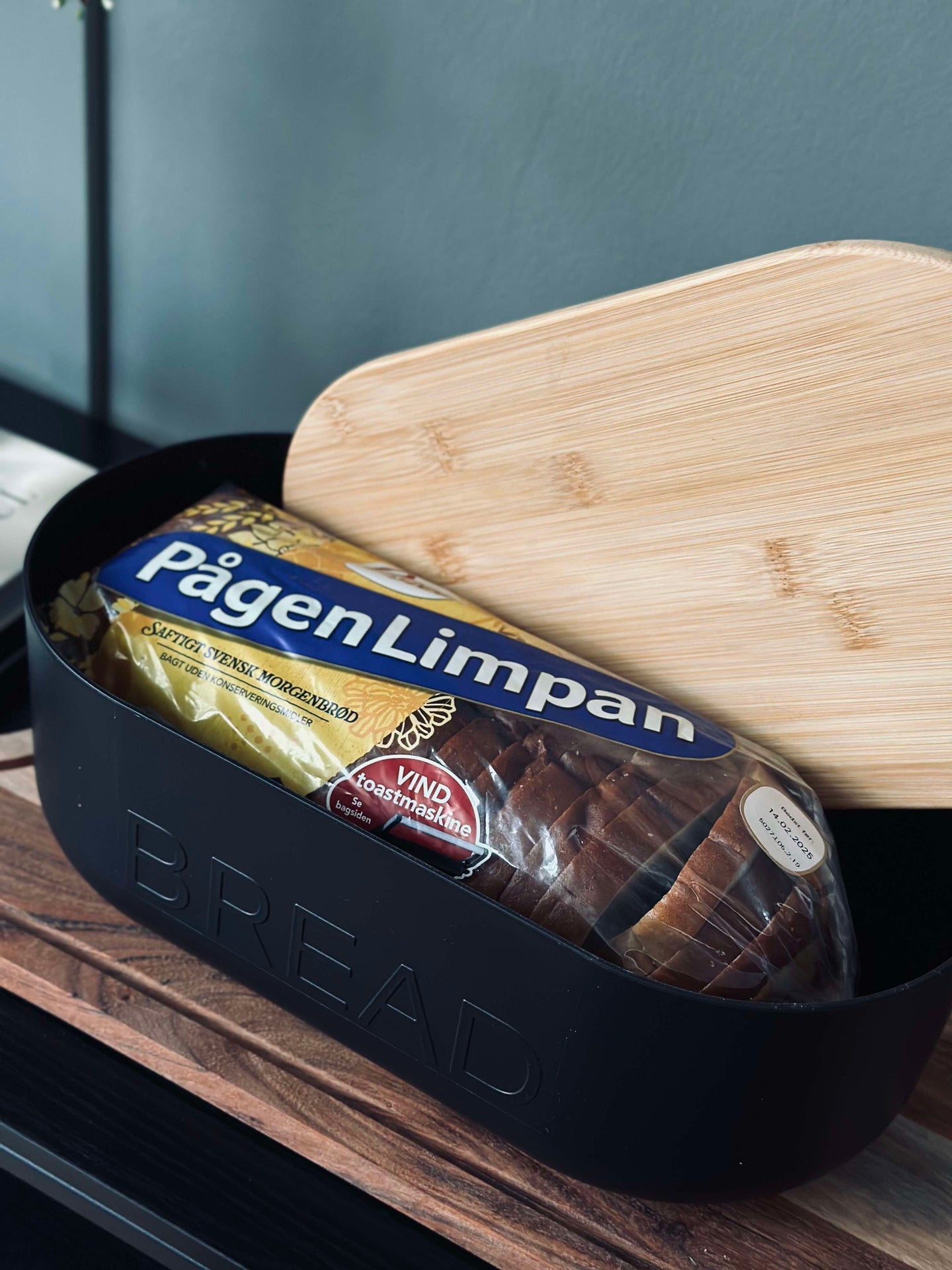 Brotkasten mit Bambusdeckel
