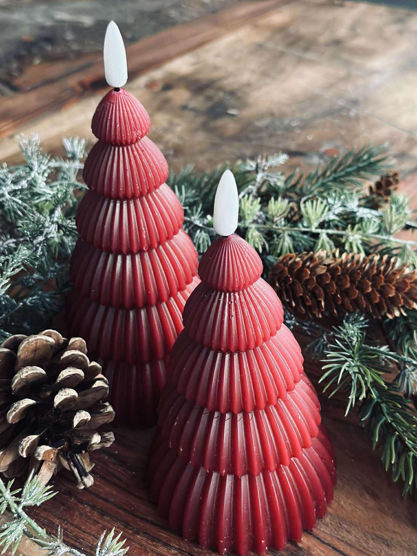 Weihnachtsbaum mit LED-Licht - Set mit 2 Stk. Rot