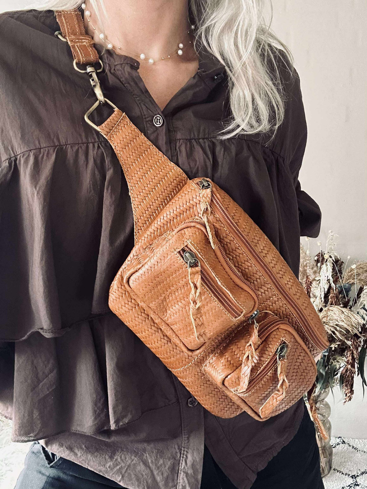 Gürteltasche Kaya - Cognac geflochten