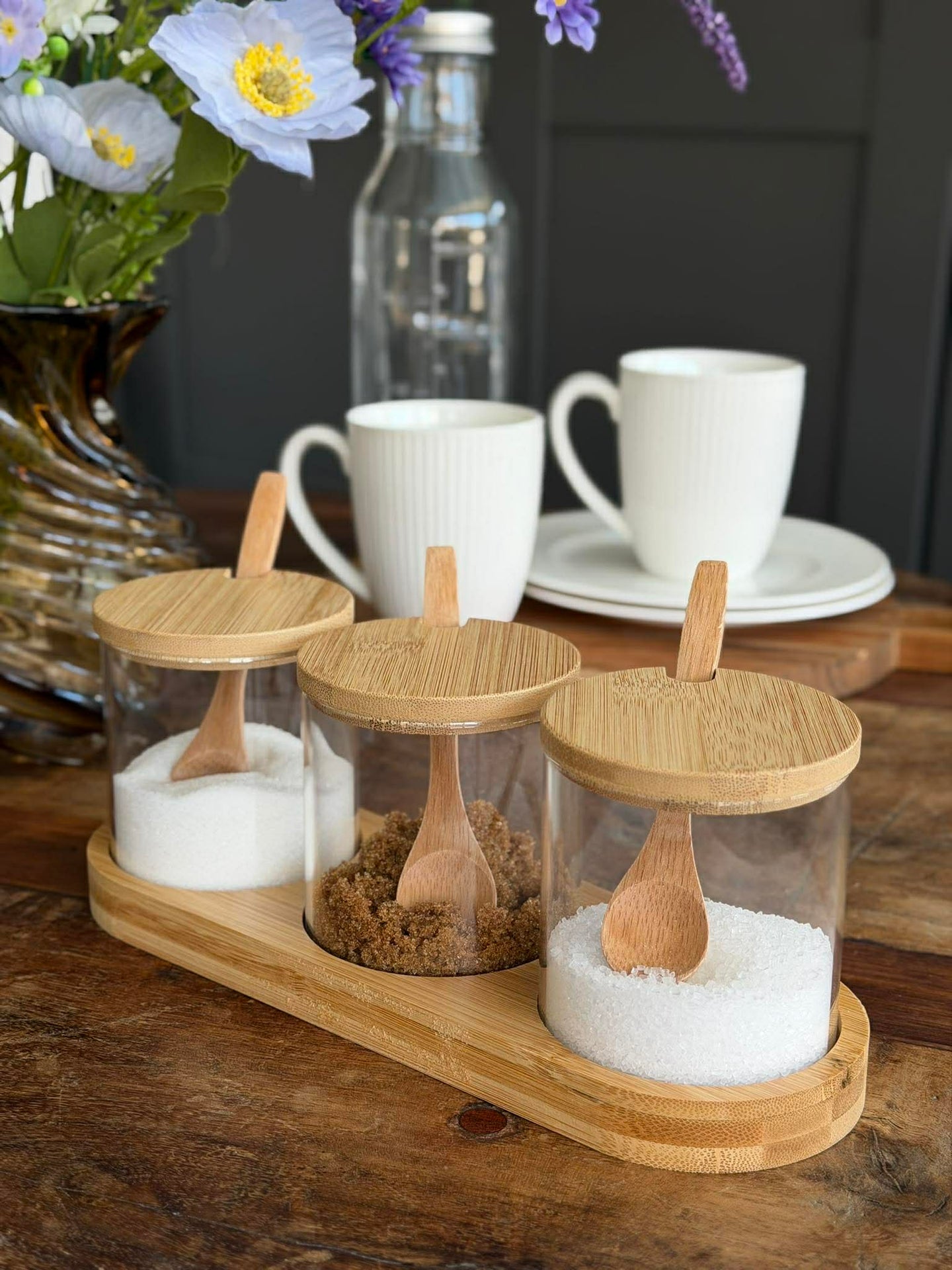 Tablett-Set mit Tablett, 3 Gläsern und Löffeln