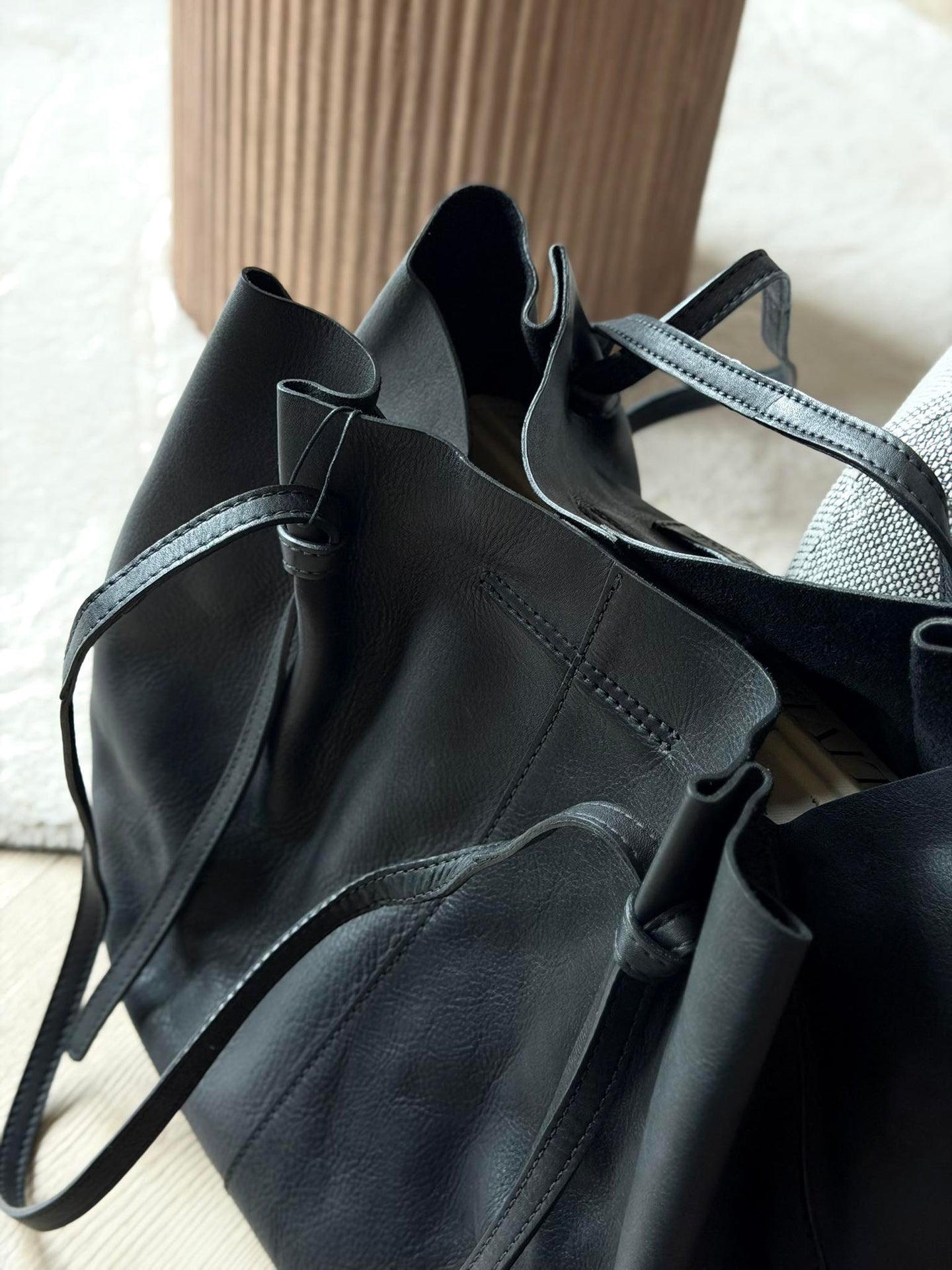 Shopper aus weichem Leder - Schwarz