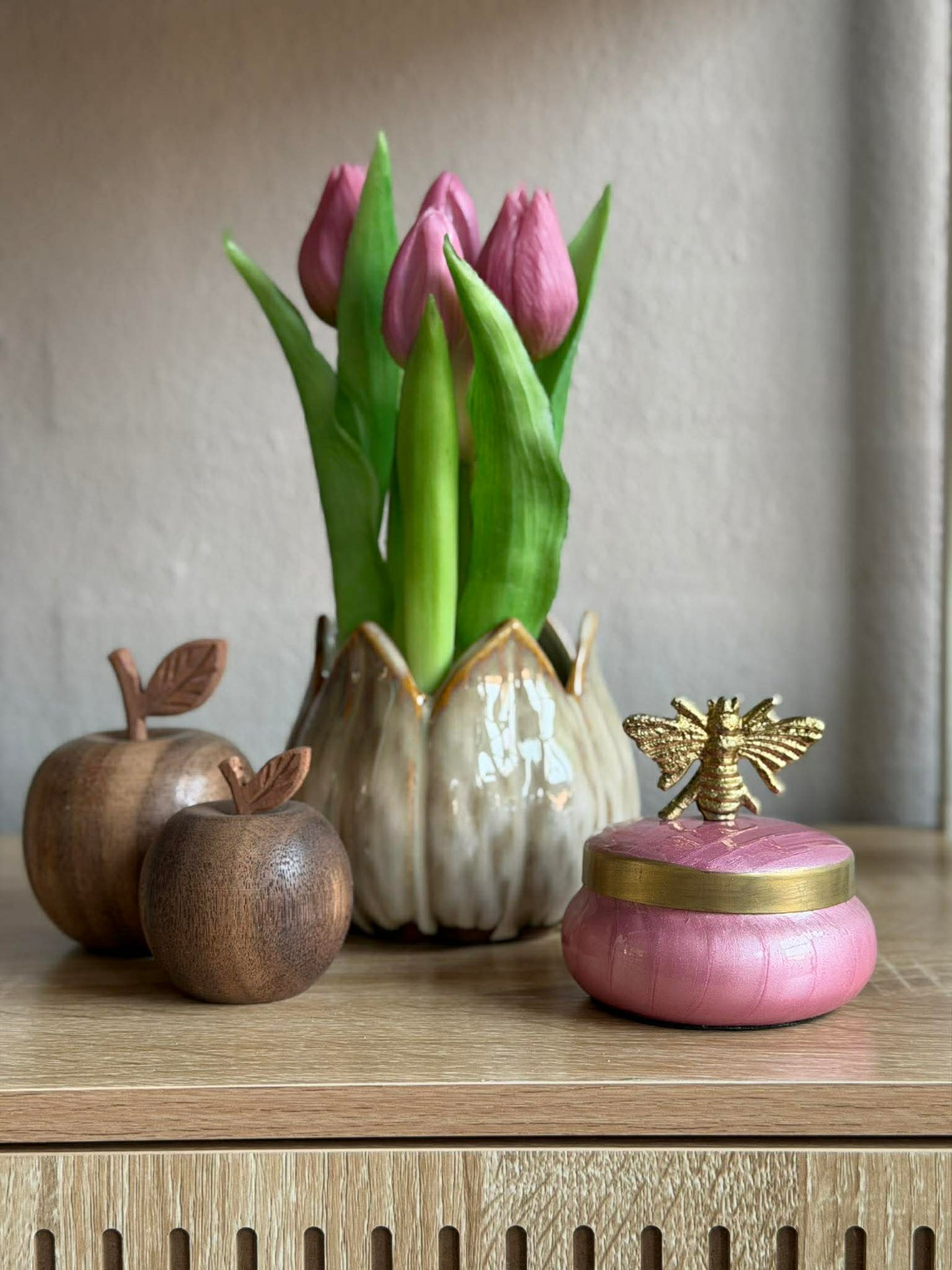 Dose mit Deckel – Pink mit Biene