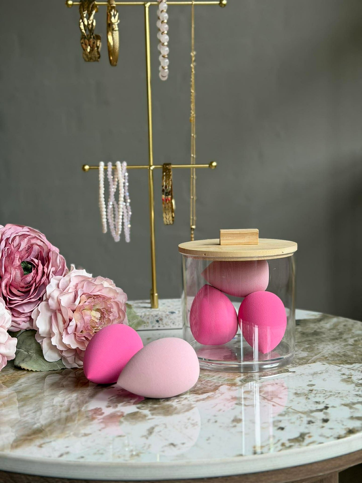 Make-up-Organizer mit Schwämmen - Rund
