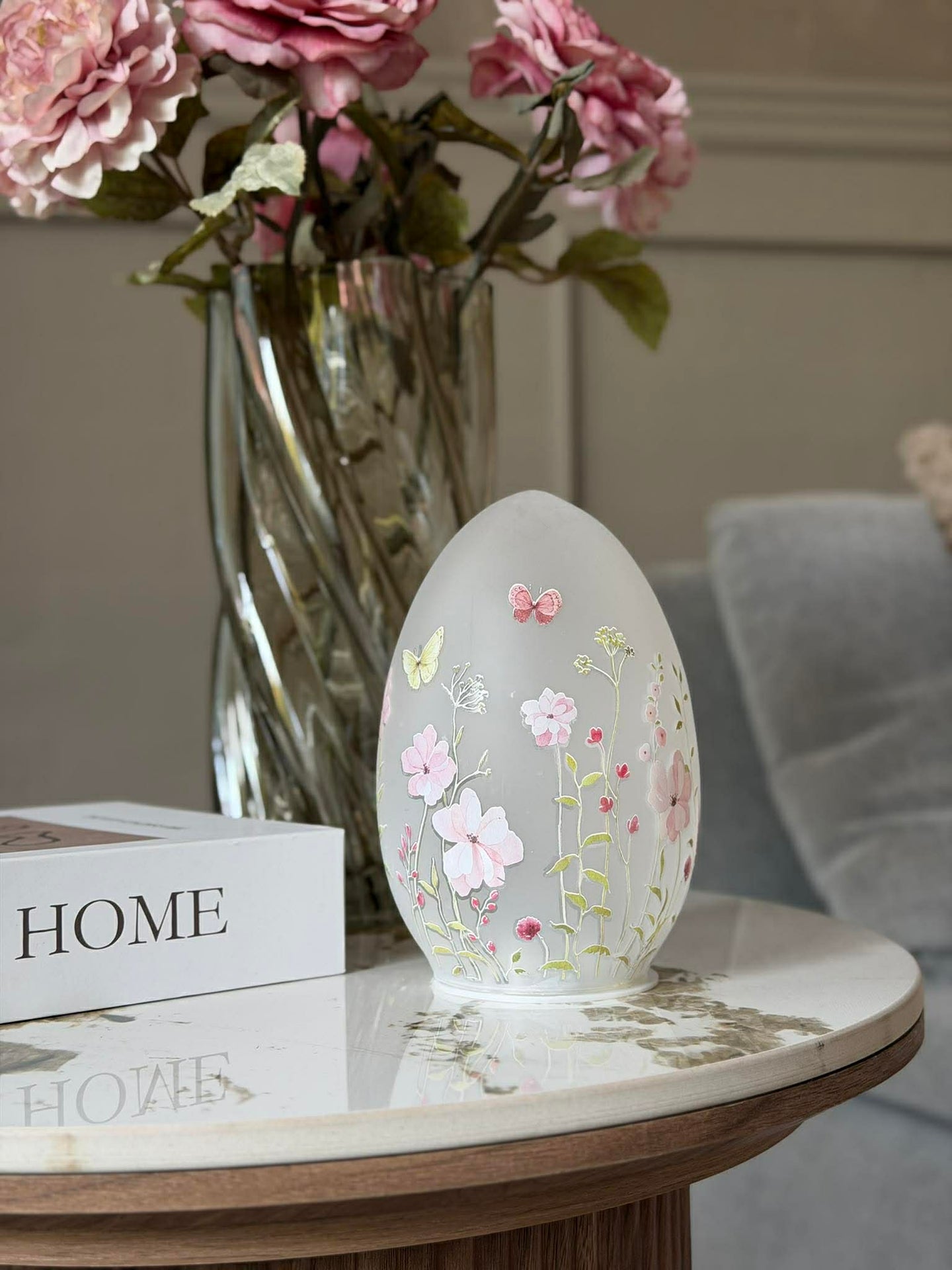 LED-Lampe mit Blumen