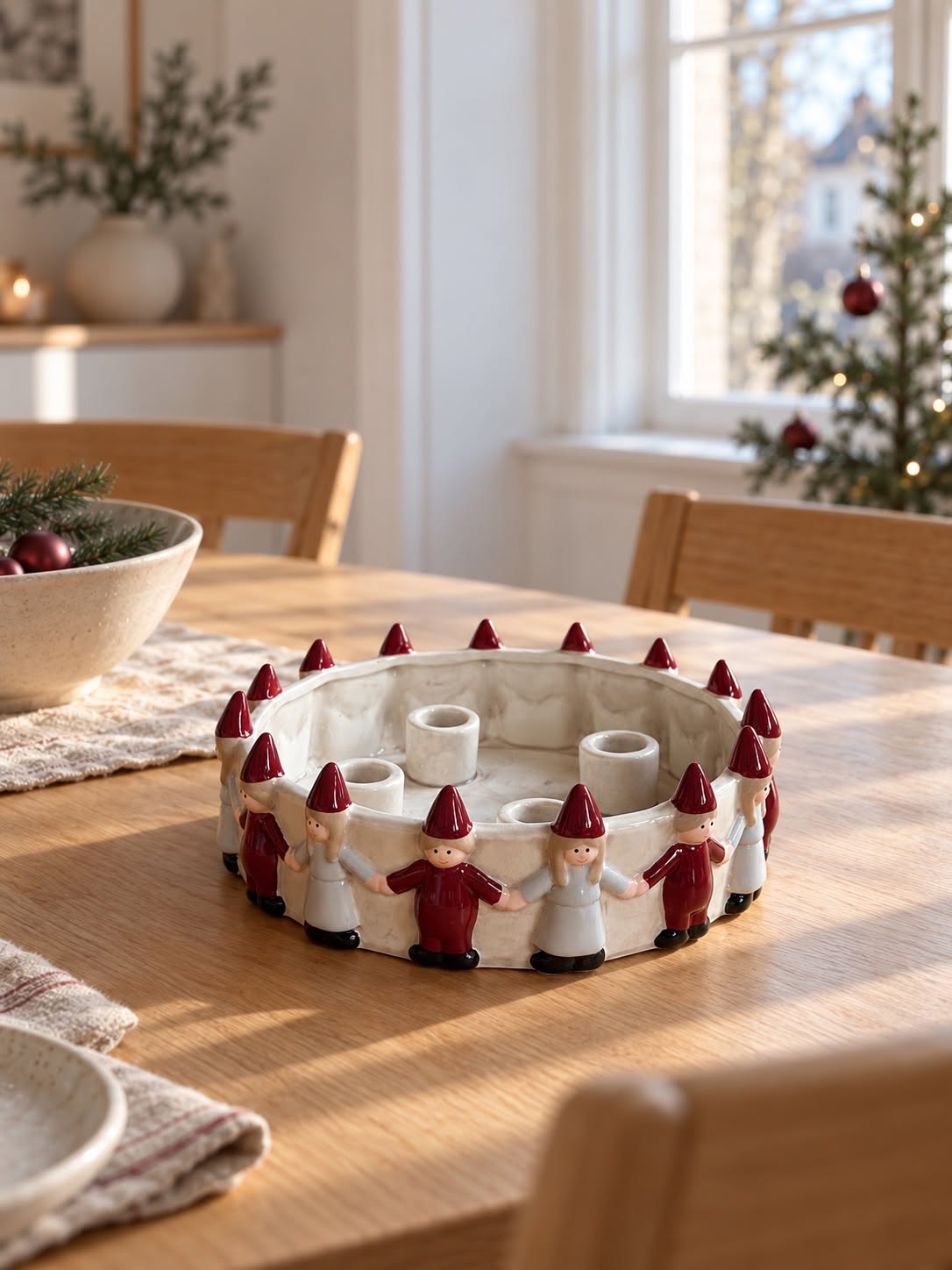 Kerzenhalter für den Advent – Wichtel im Kreis