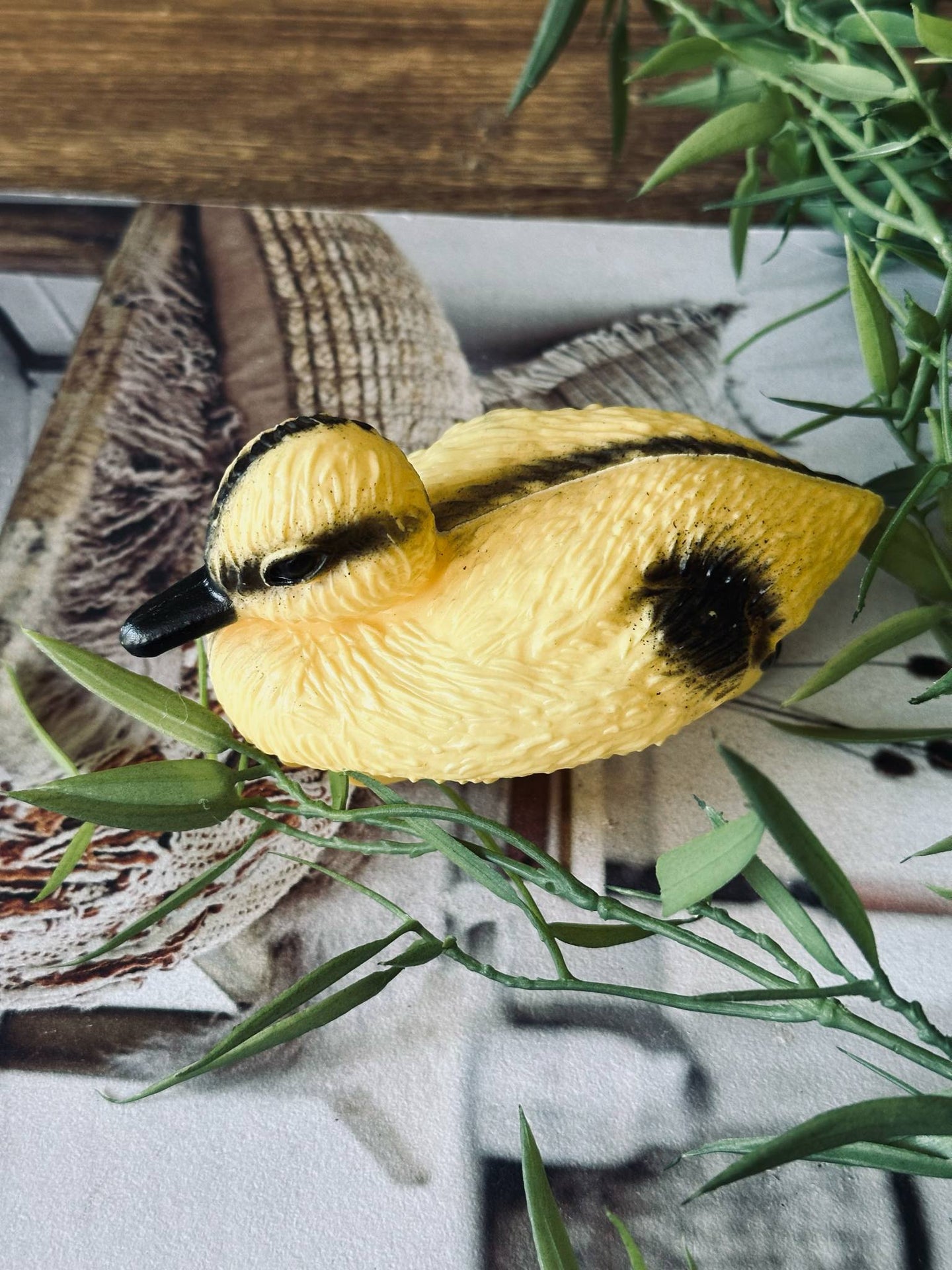 Schwimmende Ente für Gartendekoration