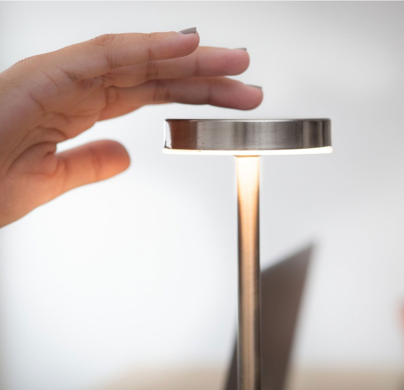 Touch-Tischlampe in Silber