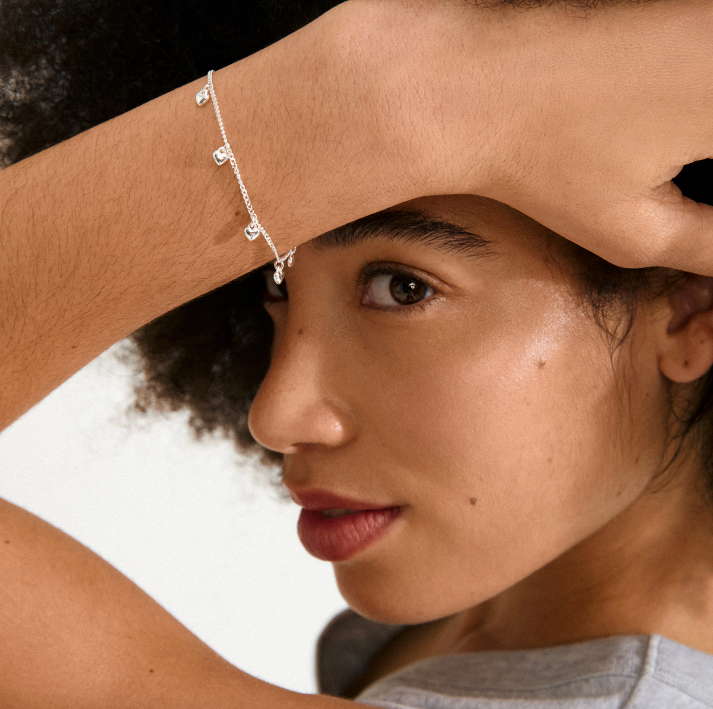 Armband mit Herzen - Versilbert