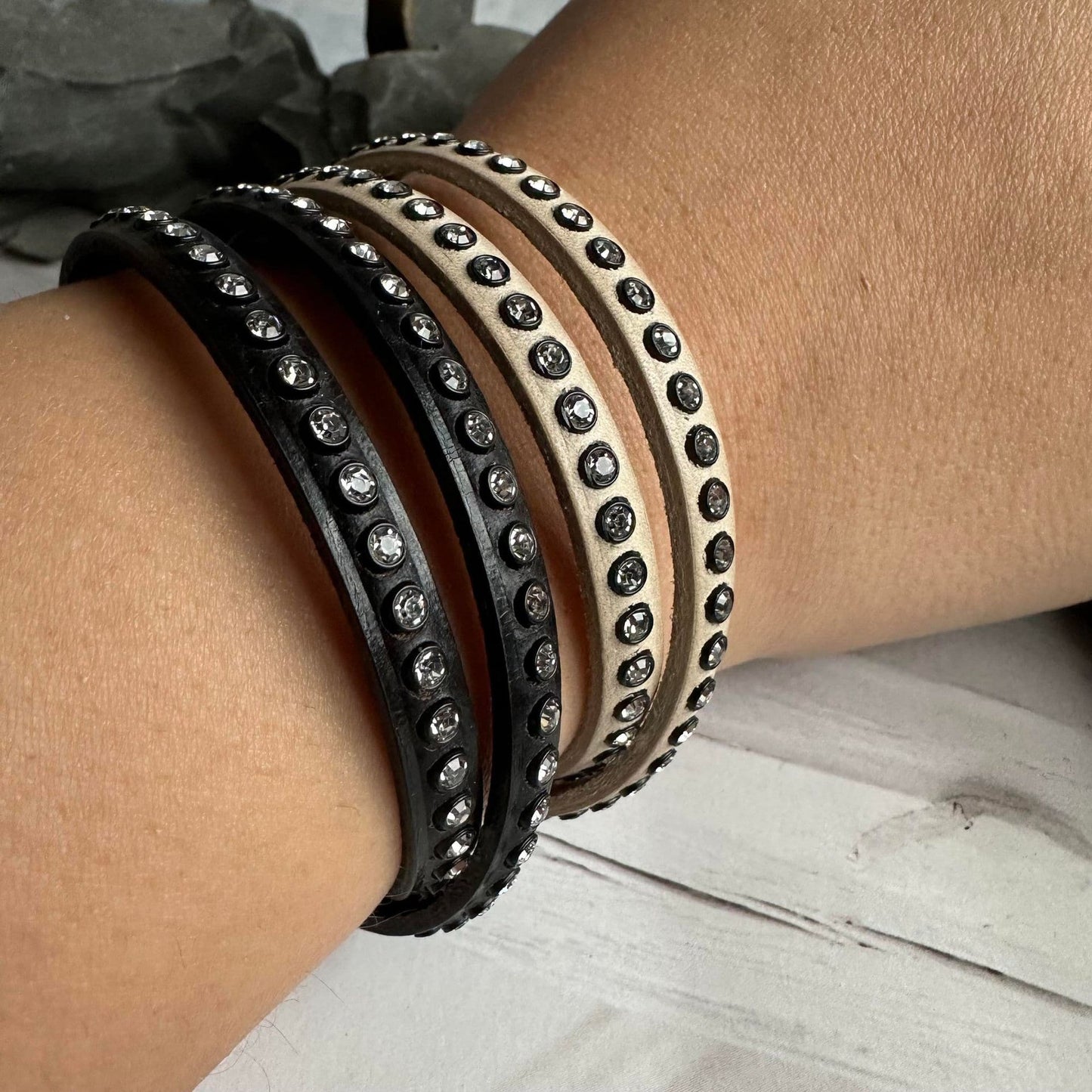 Armbånd Black m. Swarowski sten - VIAMAJA.DK
