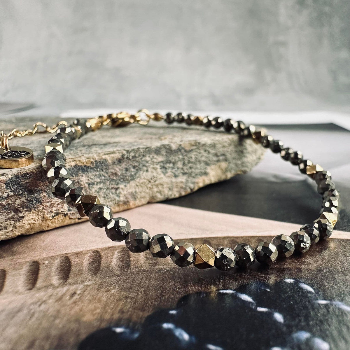 Armbånd Liv Pyrit - VIAMAJA.DK