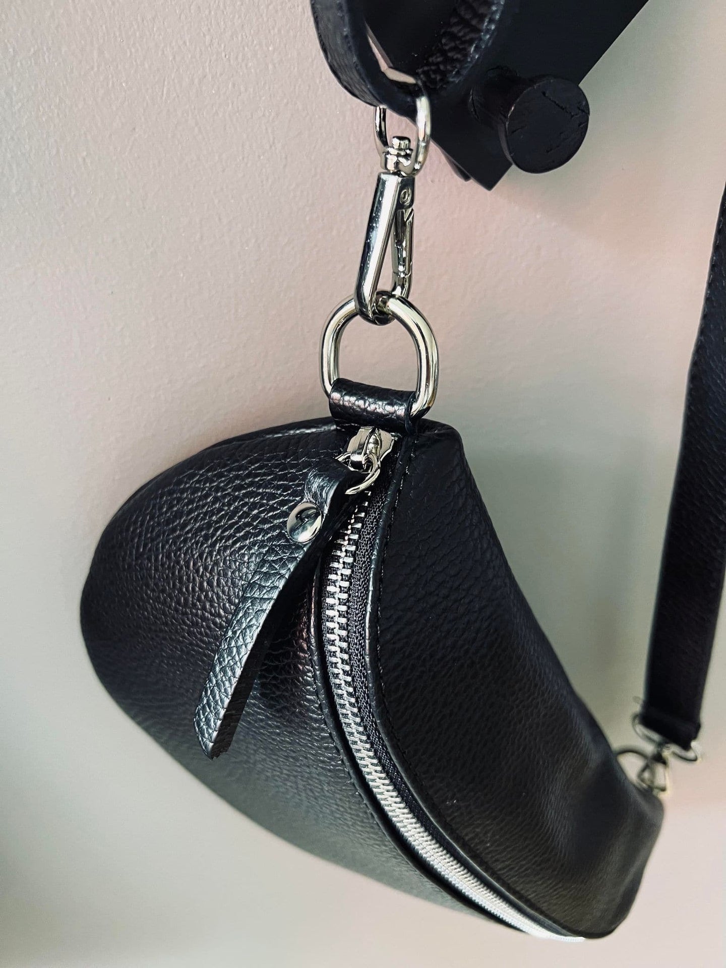 Bumbag Black leather - VIAMAJA.DK