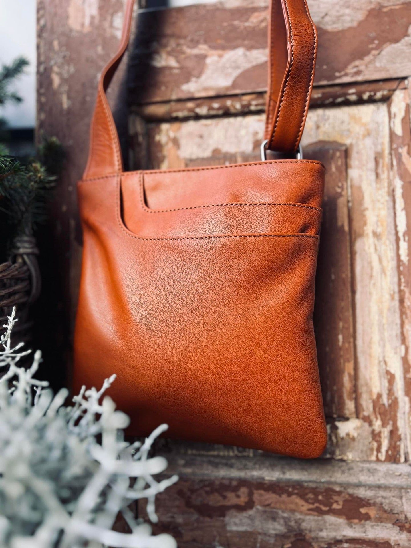 Crossbody GRY – Cognac ultra blødt kalveskind - VIAMAJA.DK