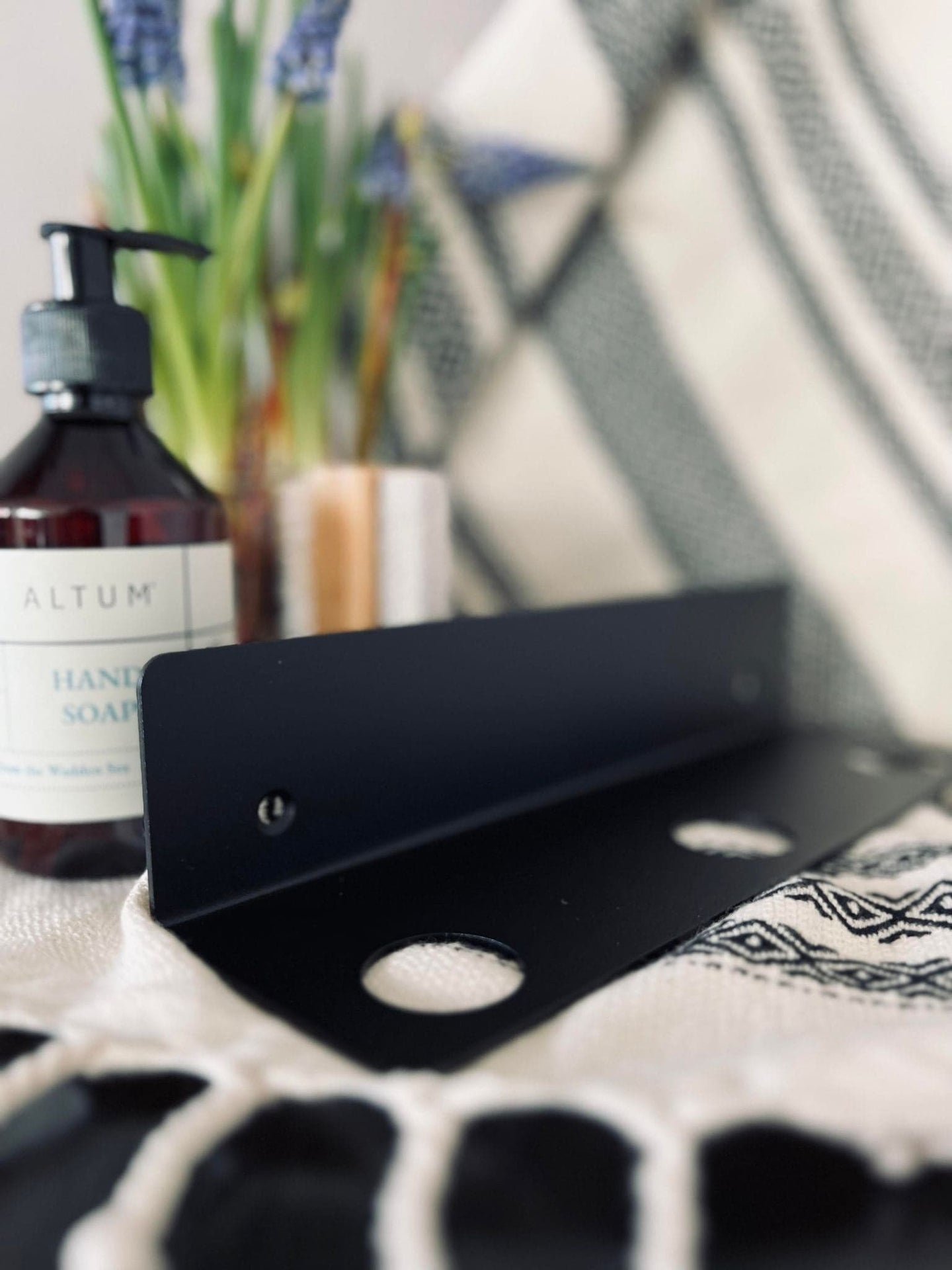 Flaskeholder - Sort til 2. Flasker - VIAMAJA.DK