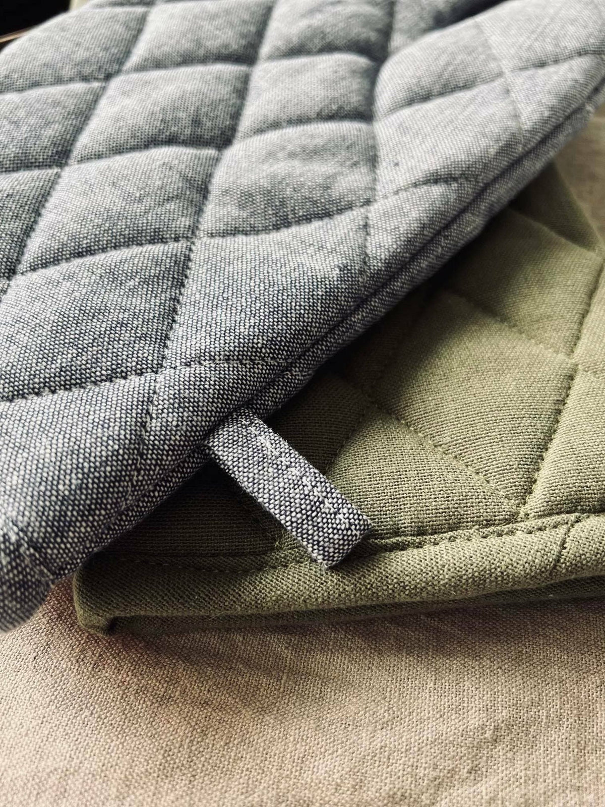 Grillhandske - Quilt Blå - VIAMAJA.DK