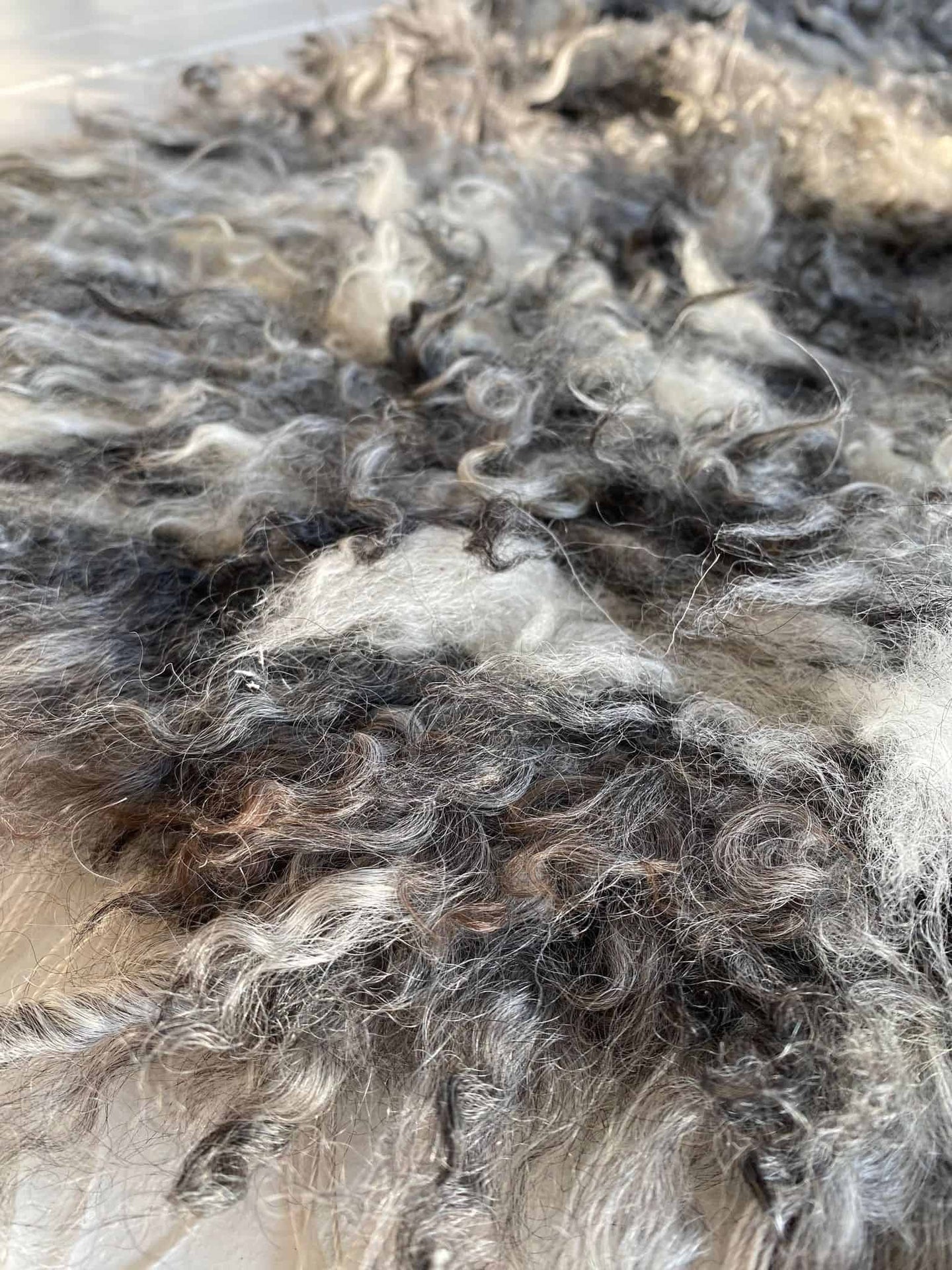 Gulvtæppe i Gotlandsk lammeskind - 150x200 - VIAMAJA.DK