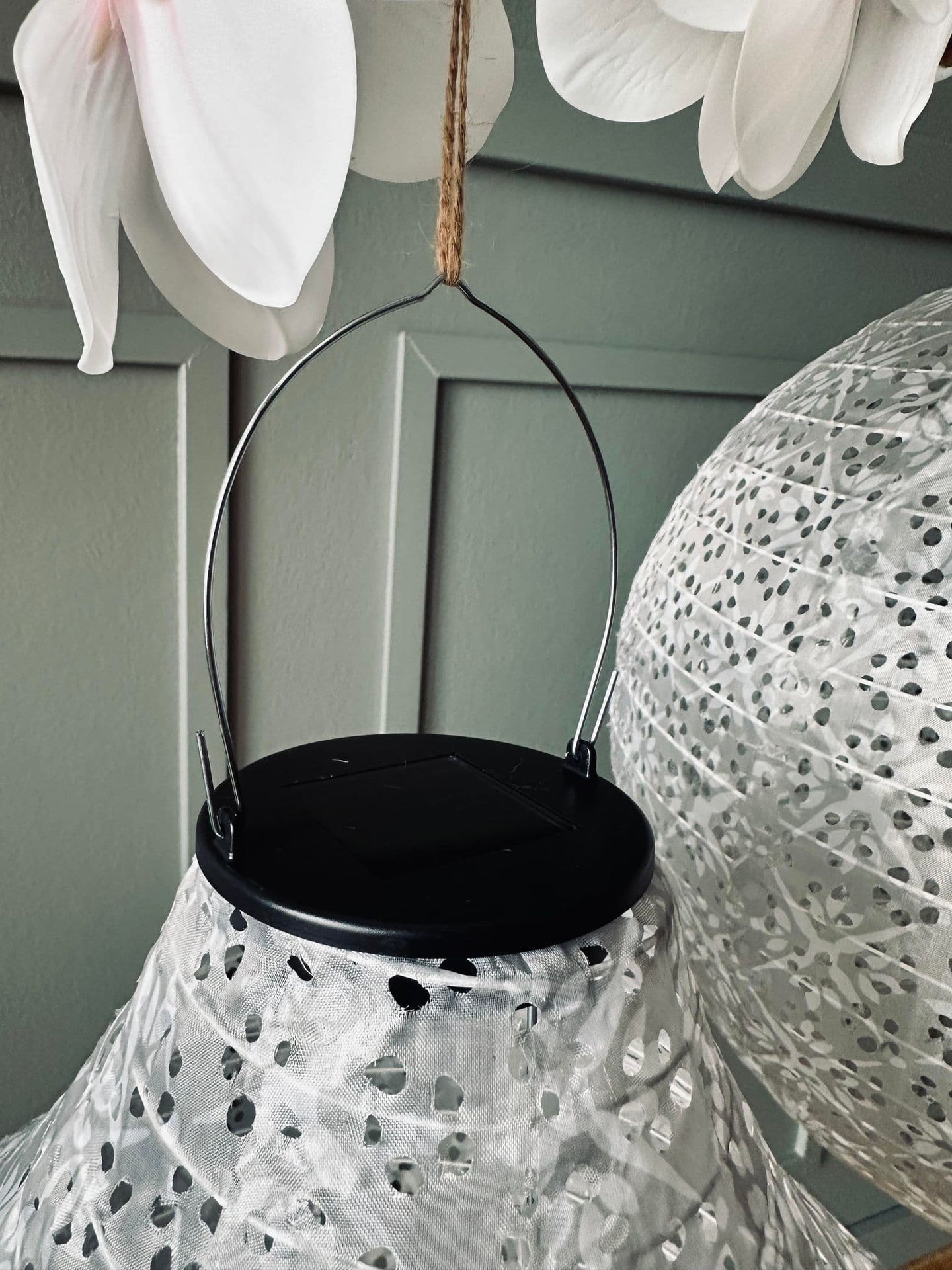 Lampe med solceller Pear – SUMMER WHITE - VIAMAJA.DK
