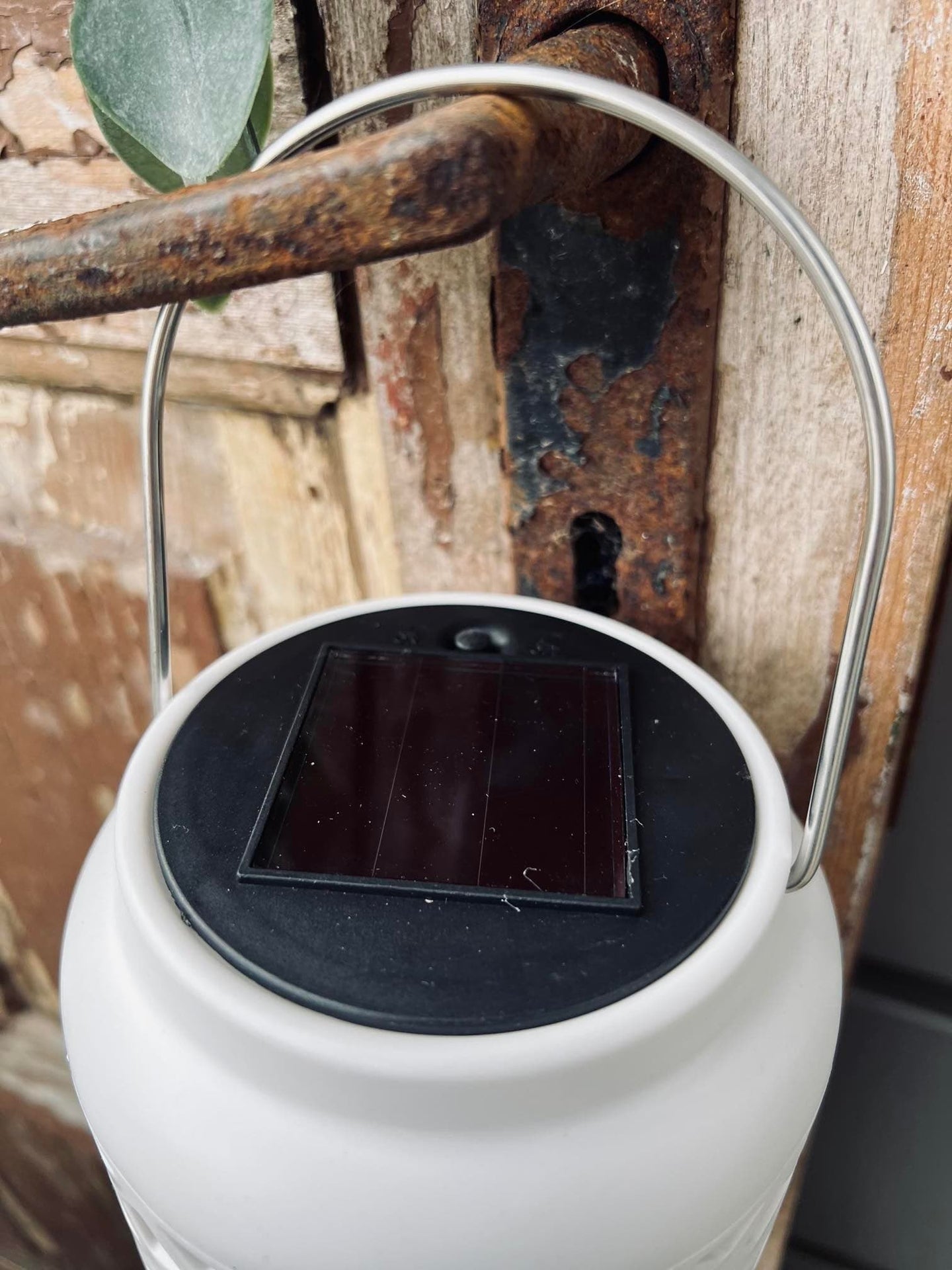 Lanterne med solceller - WHITE BOHEME - VIAMAJA.DK