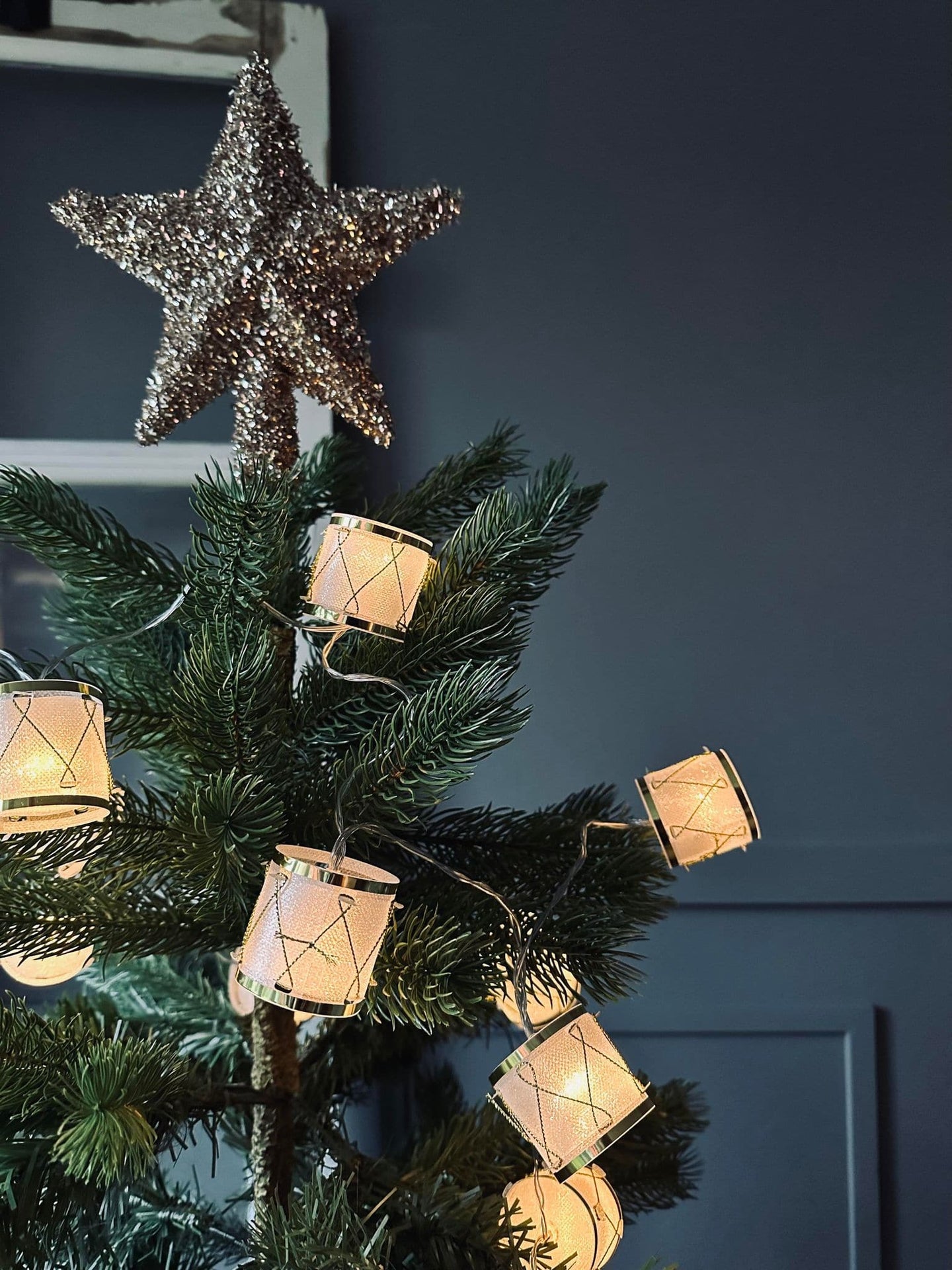 Lichterkette mit Trommeln