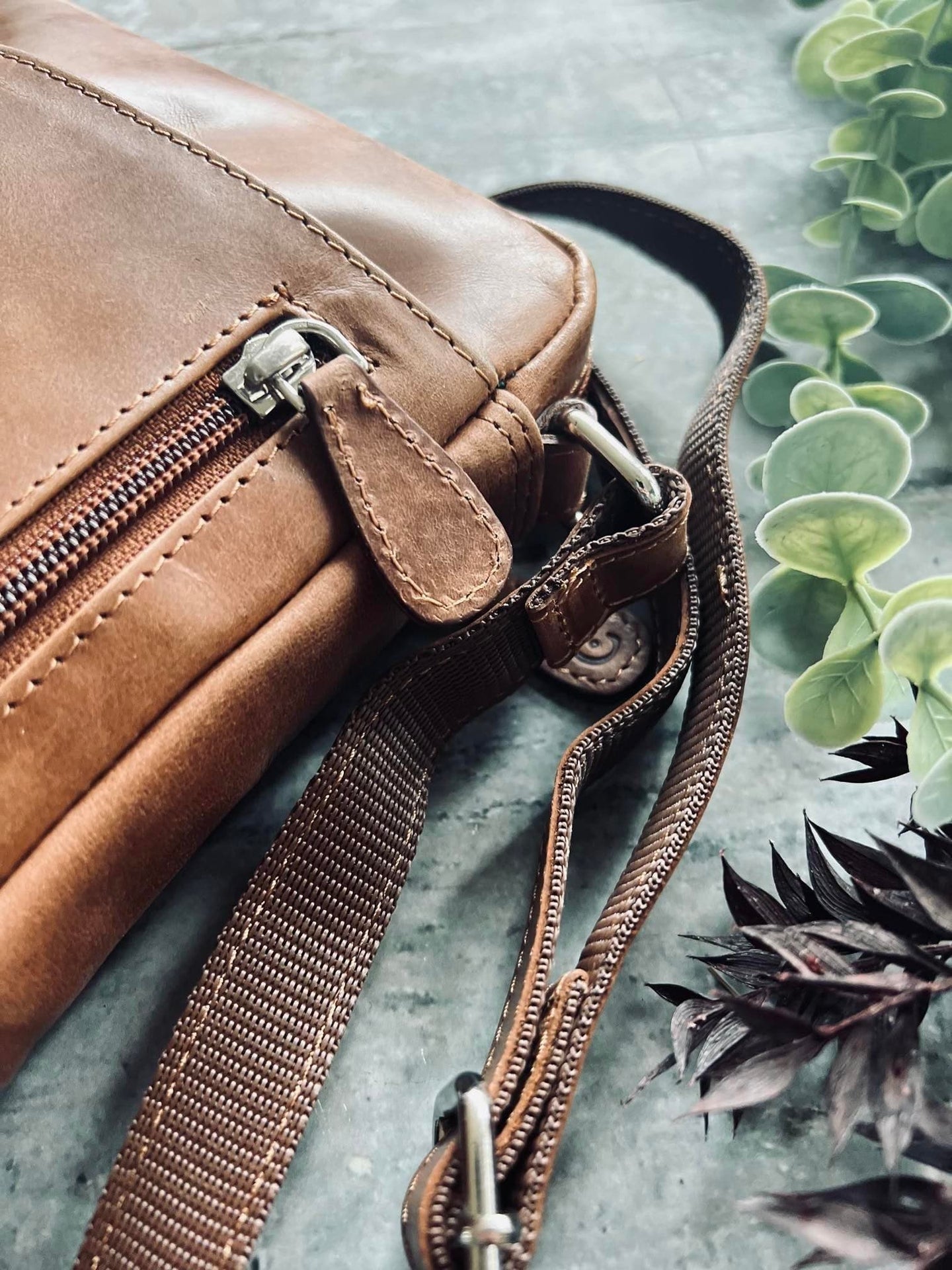 Mobiltaske Daily – Vintage cognac - VIAMAJA.DK