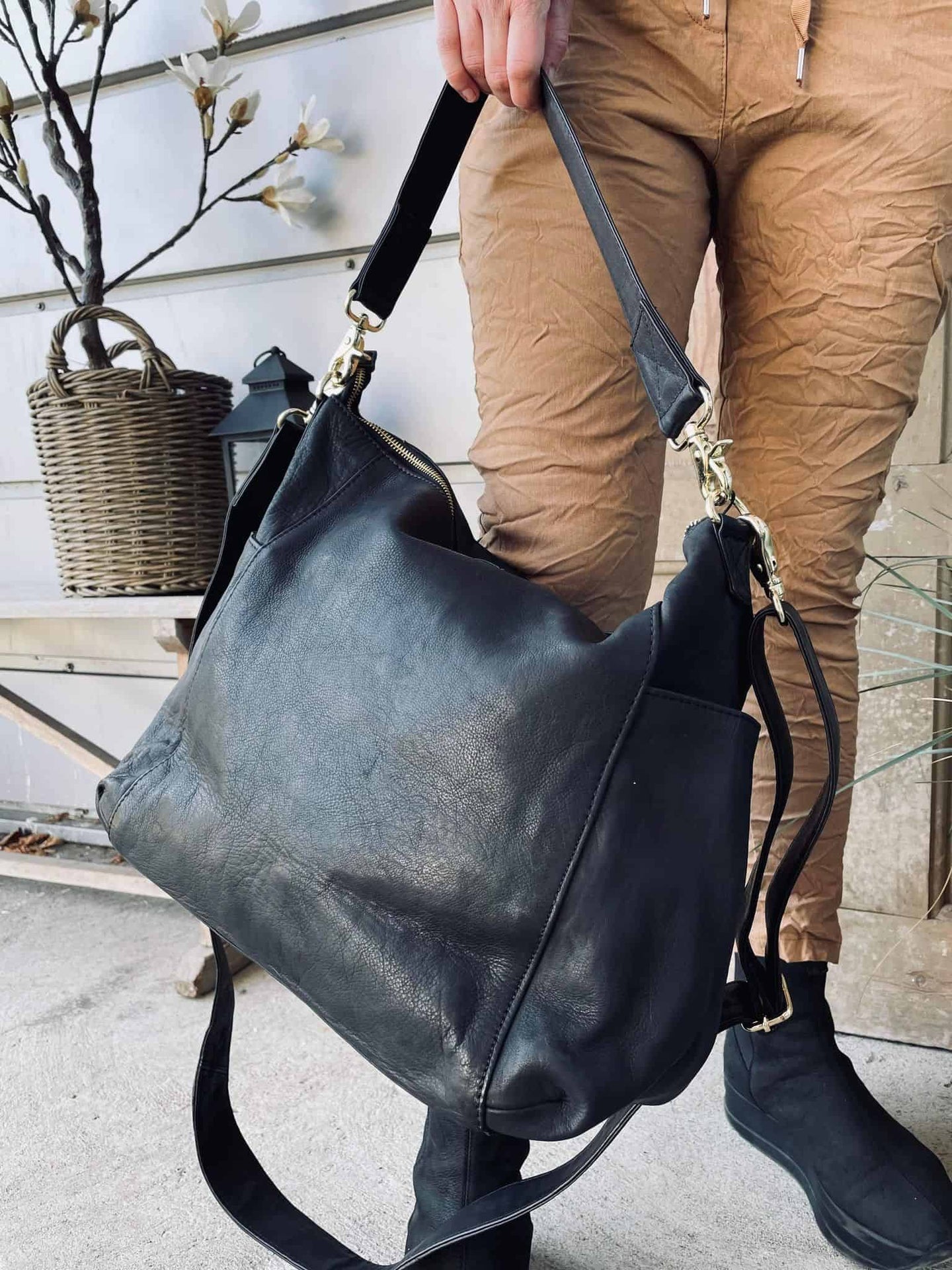 Stor lædertaske i blød kvalitet - ELLA - VIAMAJA.DK