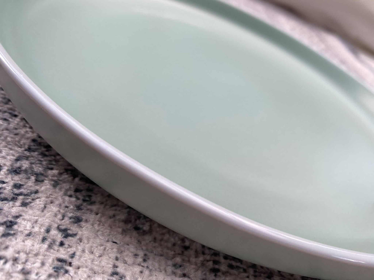 Tallerken i stentøj - mint grøn Ø27cm - VIAMAJA.DK