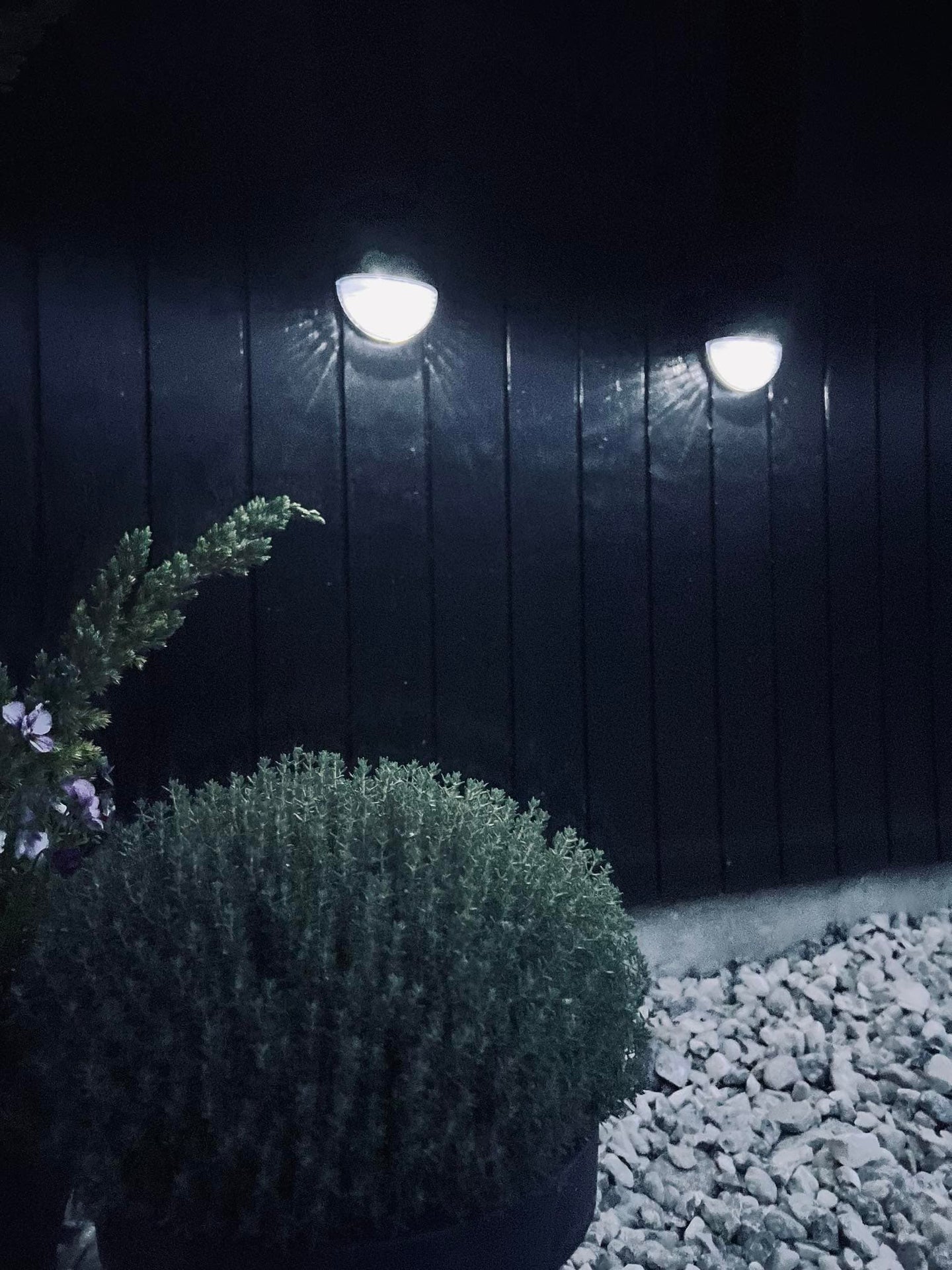 Væglampe med solceller - Tilbud 4 stk - VIAMAJA.DK