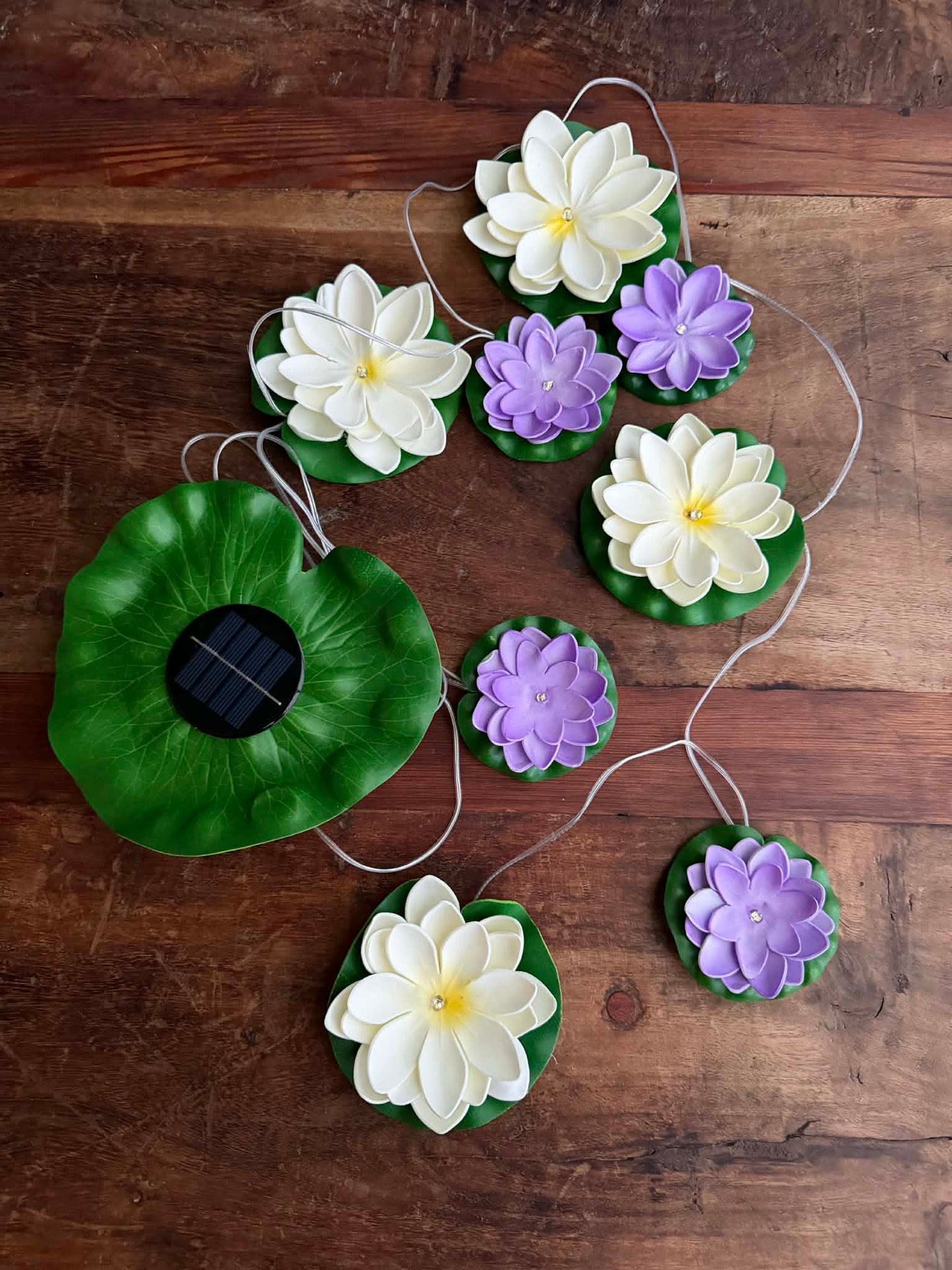 Lotus-Kette mit Solar - 8 Blüten