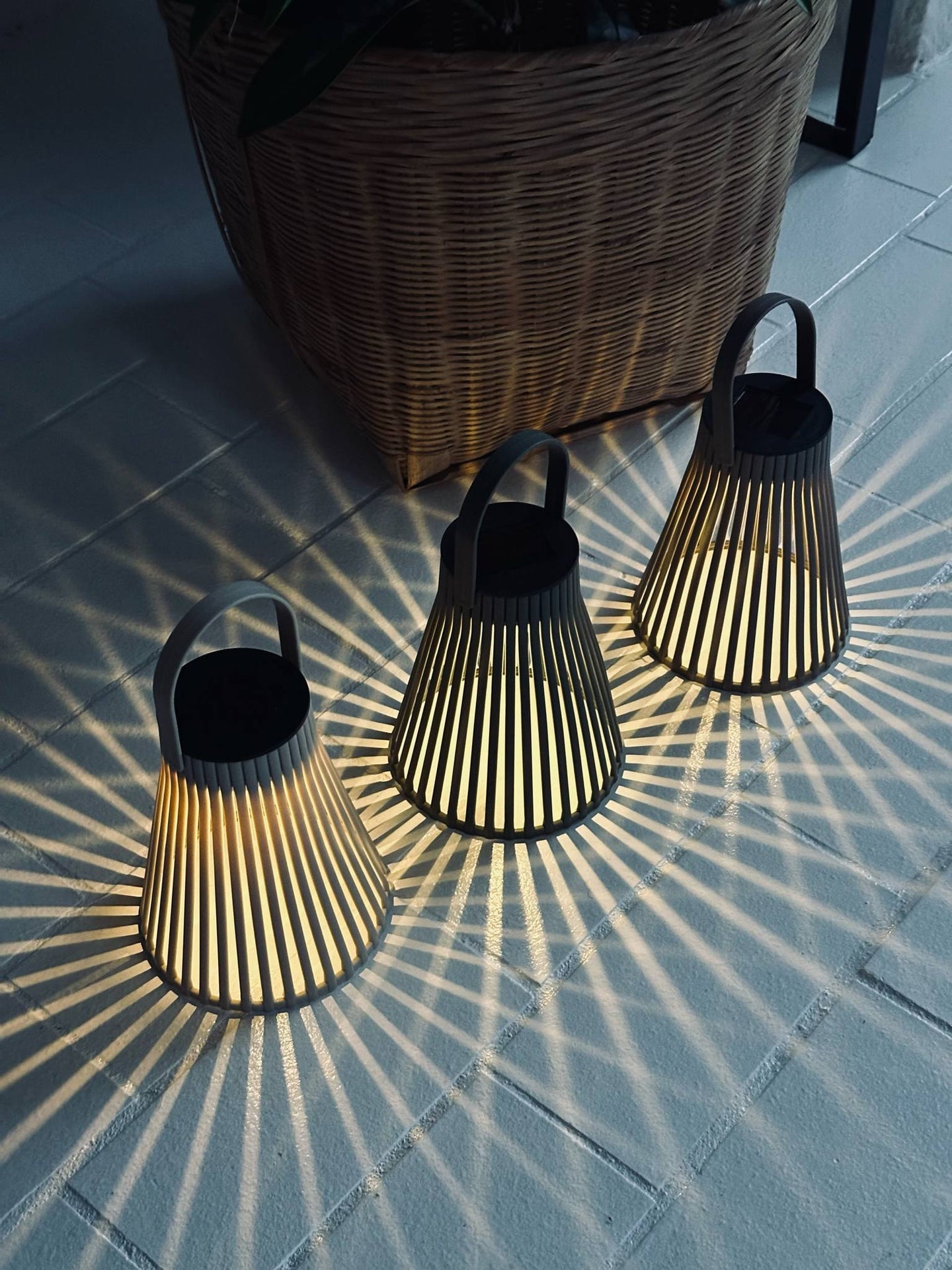 Laterne mit Solarzellen 18 cm - verschiedene Farboptionen