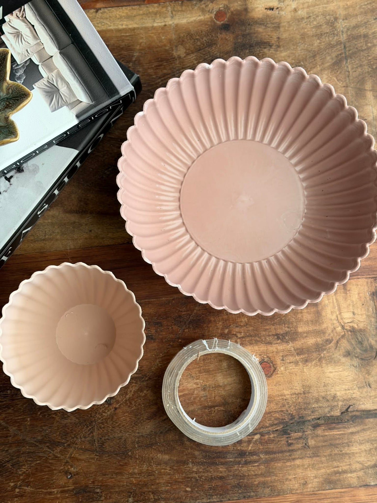 DIY-Arrangement im Beton-Look - Rosa