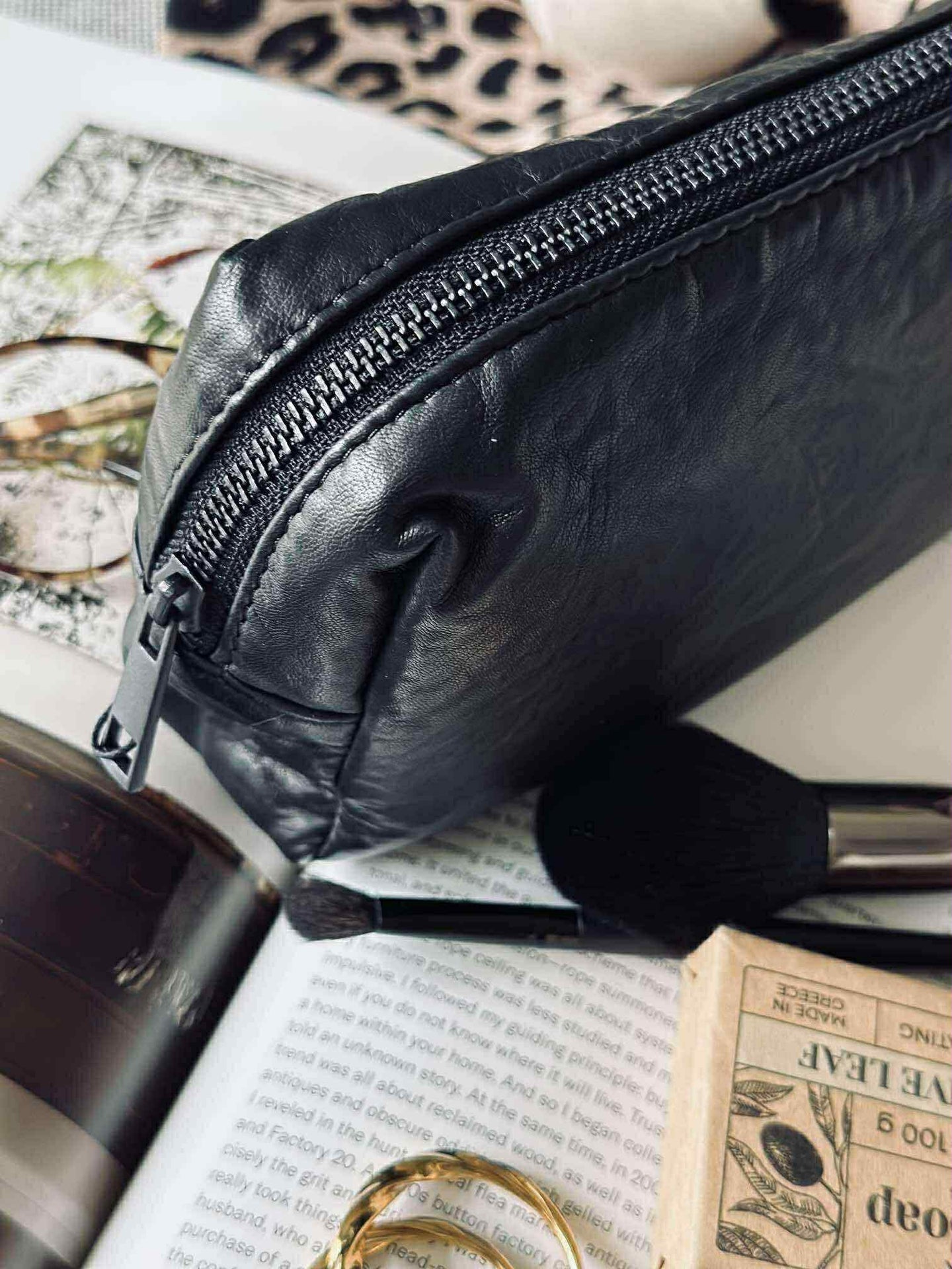 Kosmetiktasche - Black / black