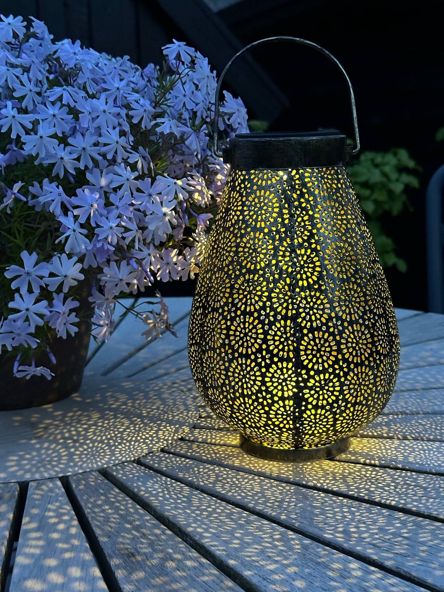 Laterne mit Solarzellen - GOLDEN