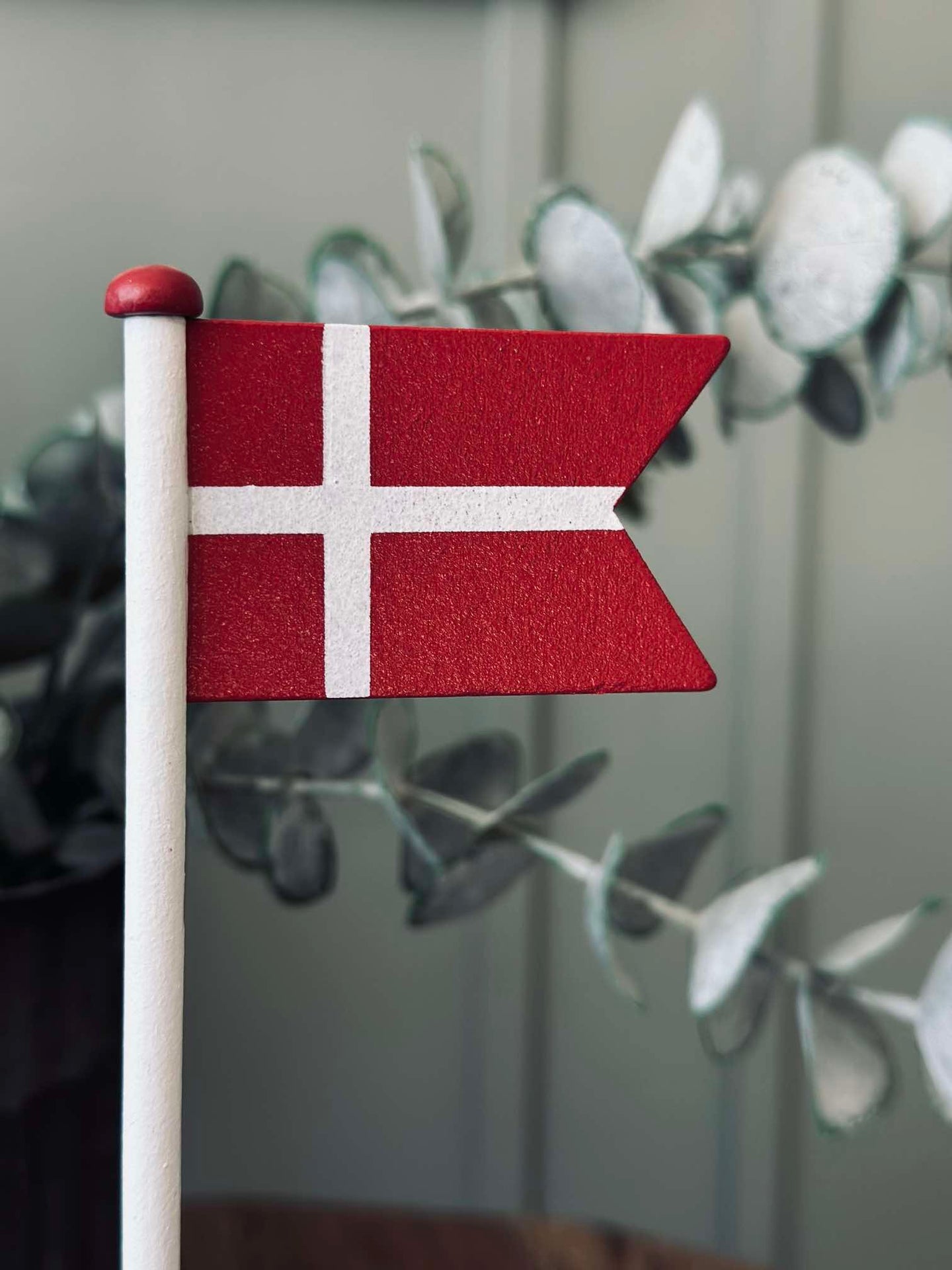 Flagge - handbemaltes Holz