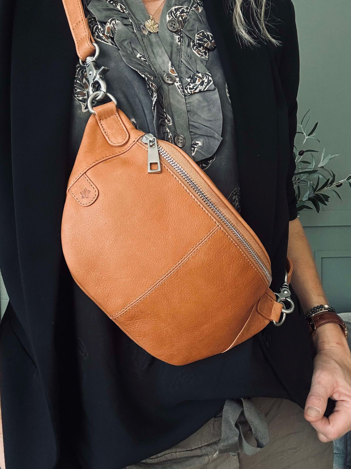Bauchtasche Molly - Cognac / Silber