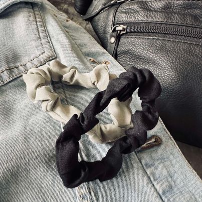 Haargummis Scrunchie Schwarz / Grau - 2 Stk