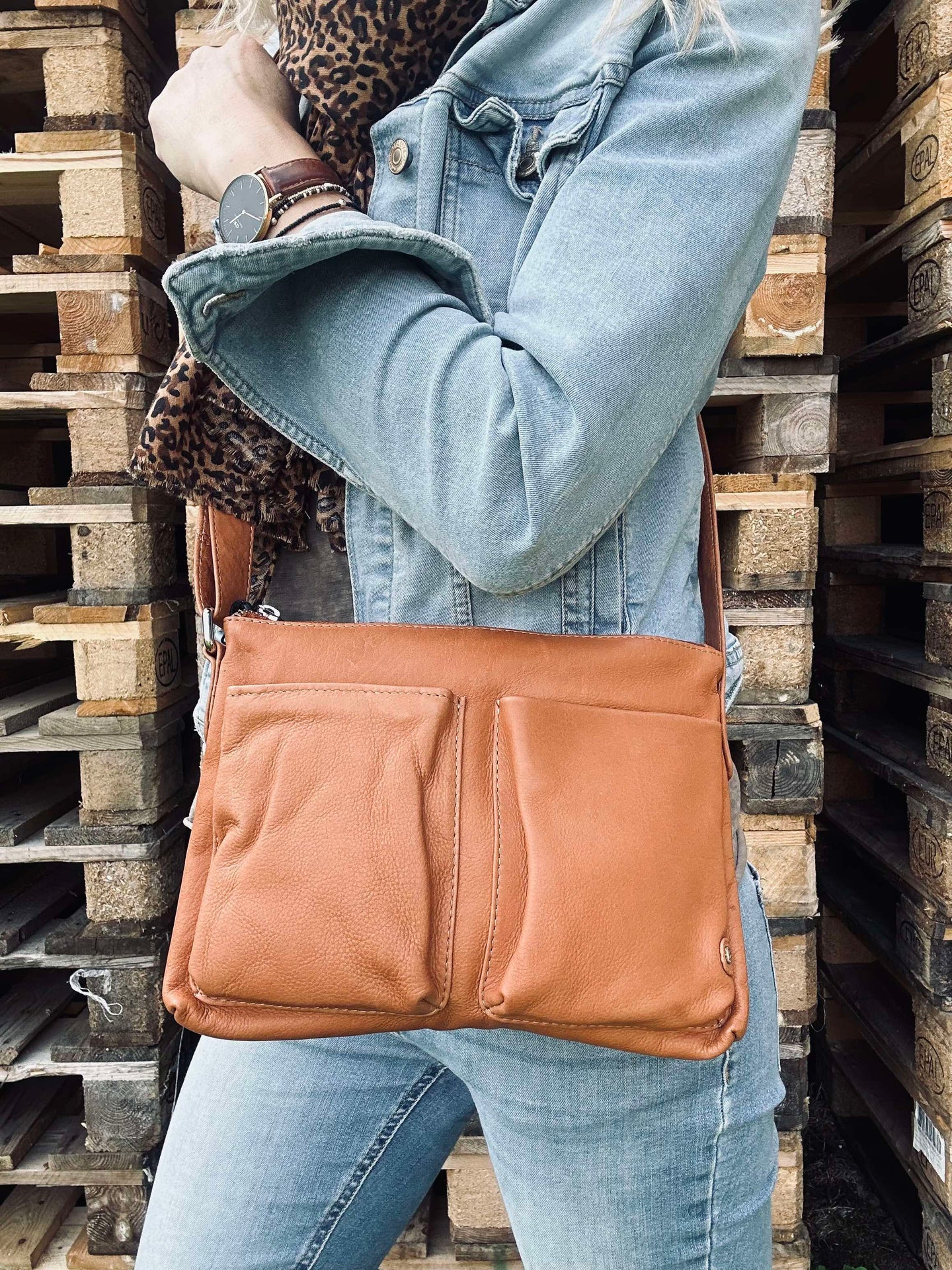 Crossover Aura Cognac