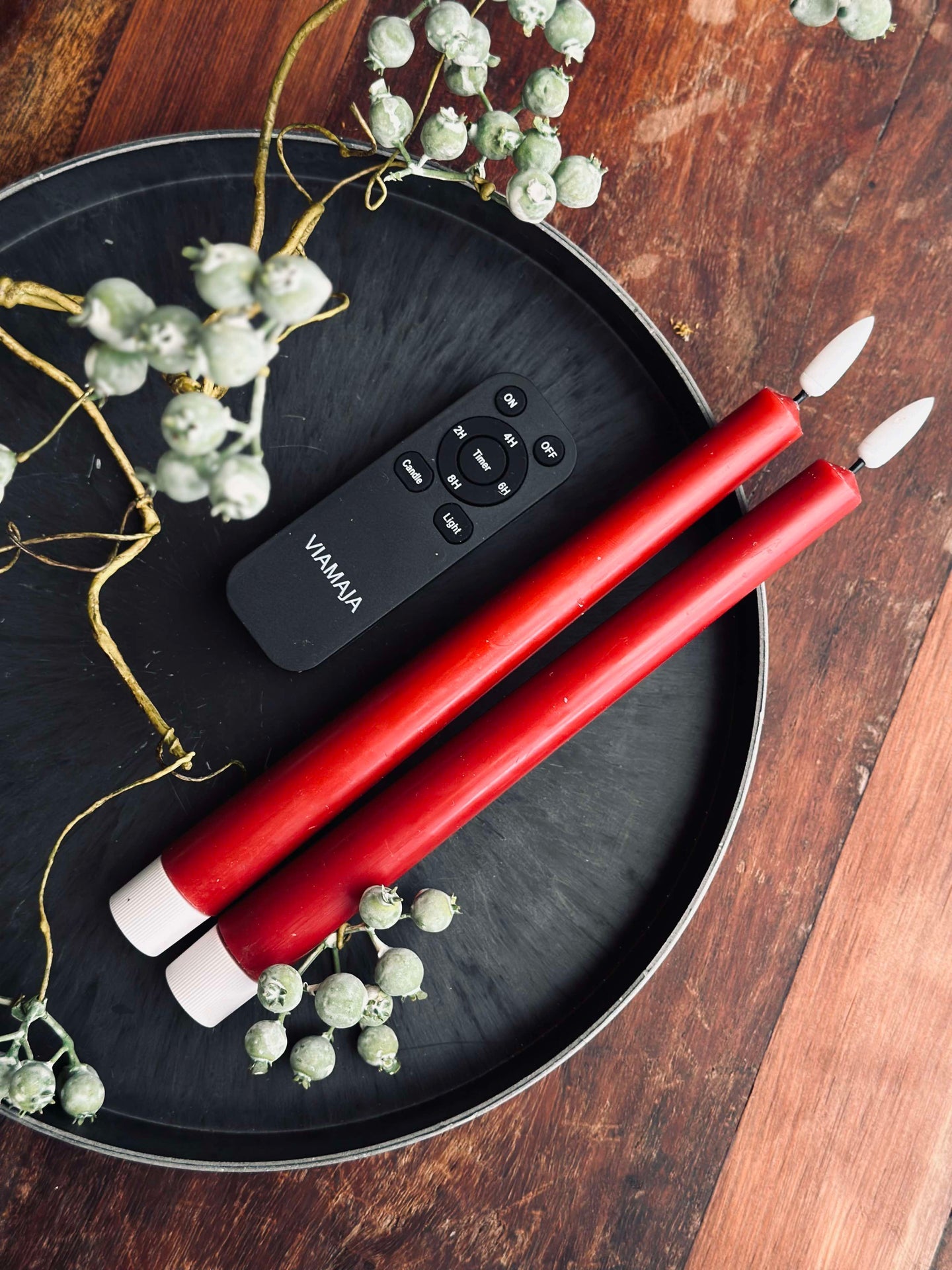 Stabkerzen / Set mit 2 Stück und Fernbedienung – Rot 24 cm