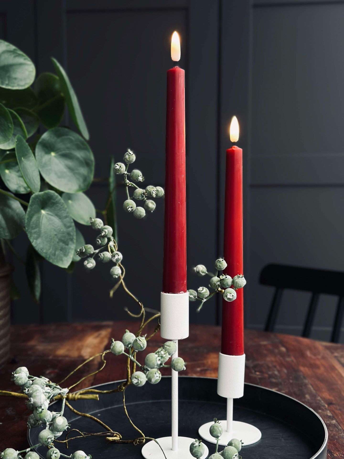 Stabkerzen / Set mit 2 Stück und Fernbedienung – Rot 24 cm