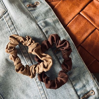 Haargummis Scrunchie Braun - 2 Stk.