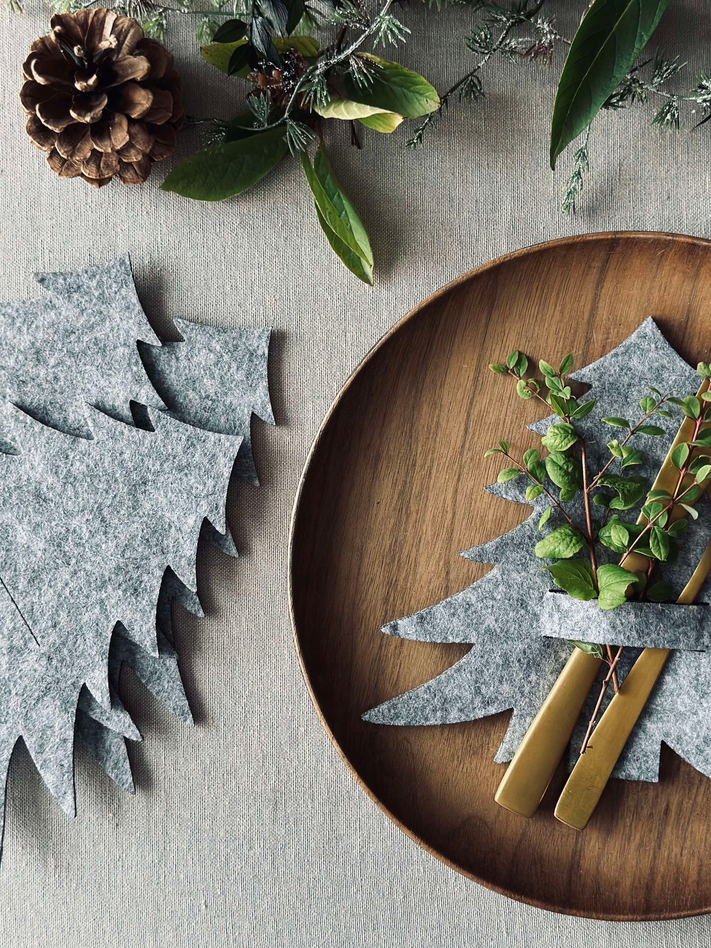 Weihnachtsbaum für Tischdekoration - Grau 4 Stk