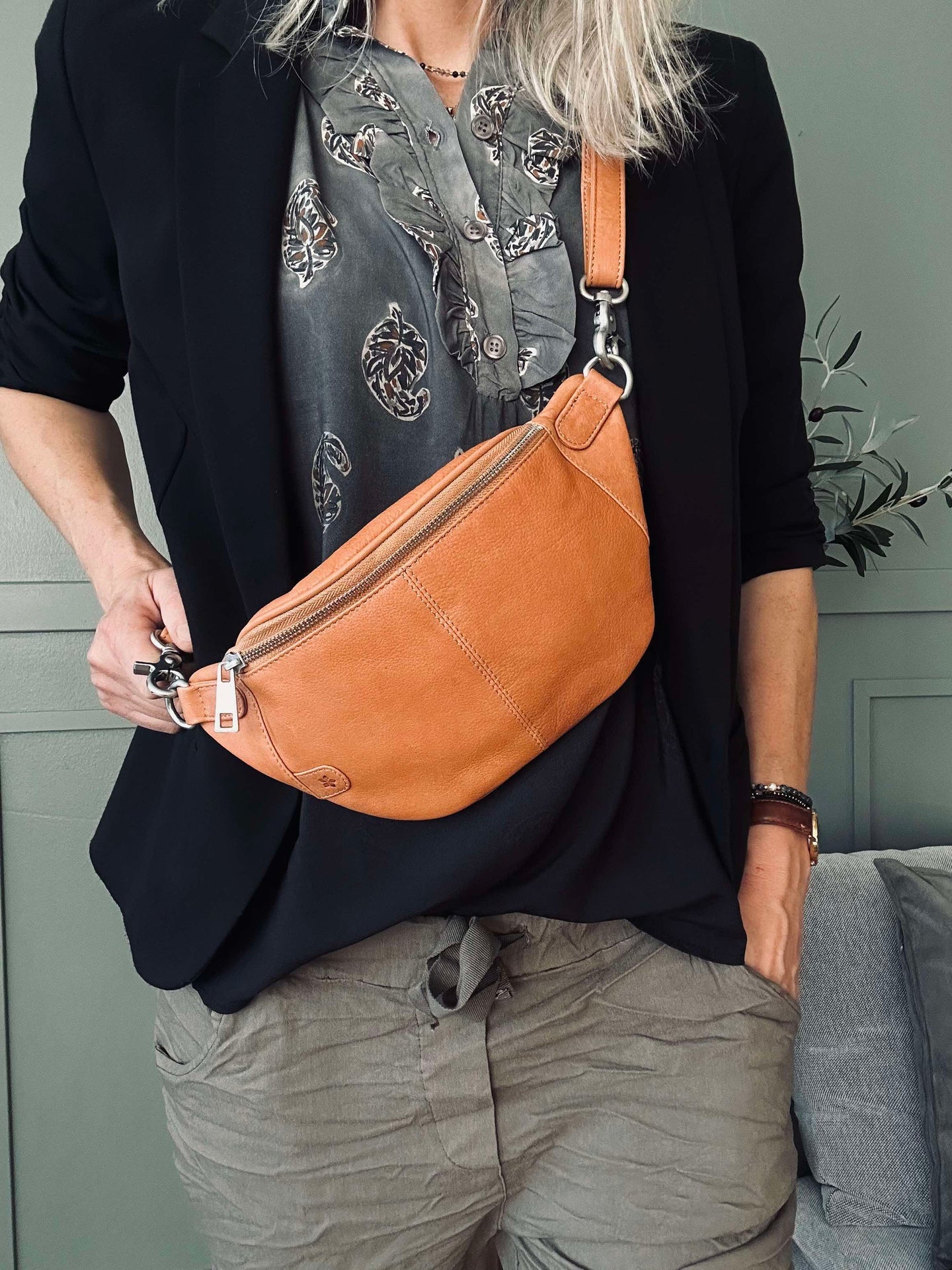 Bauchtasche Molly - Cognac / Silber