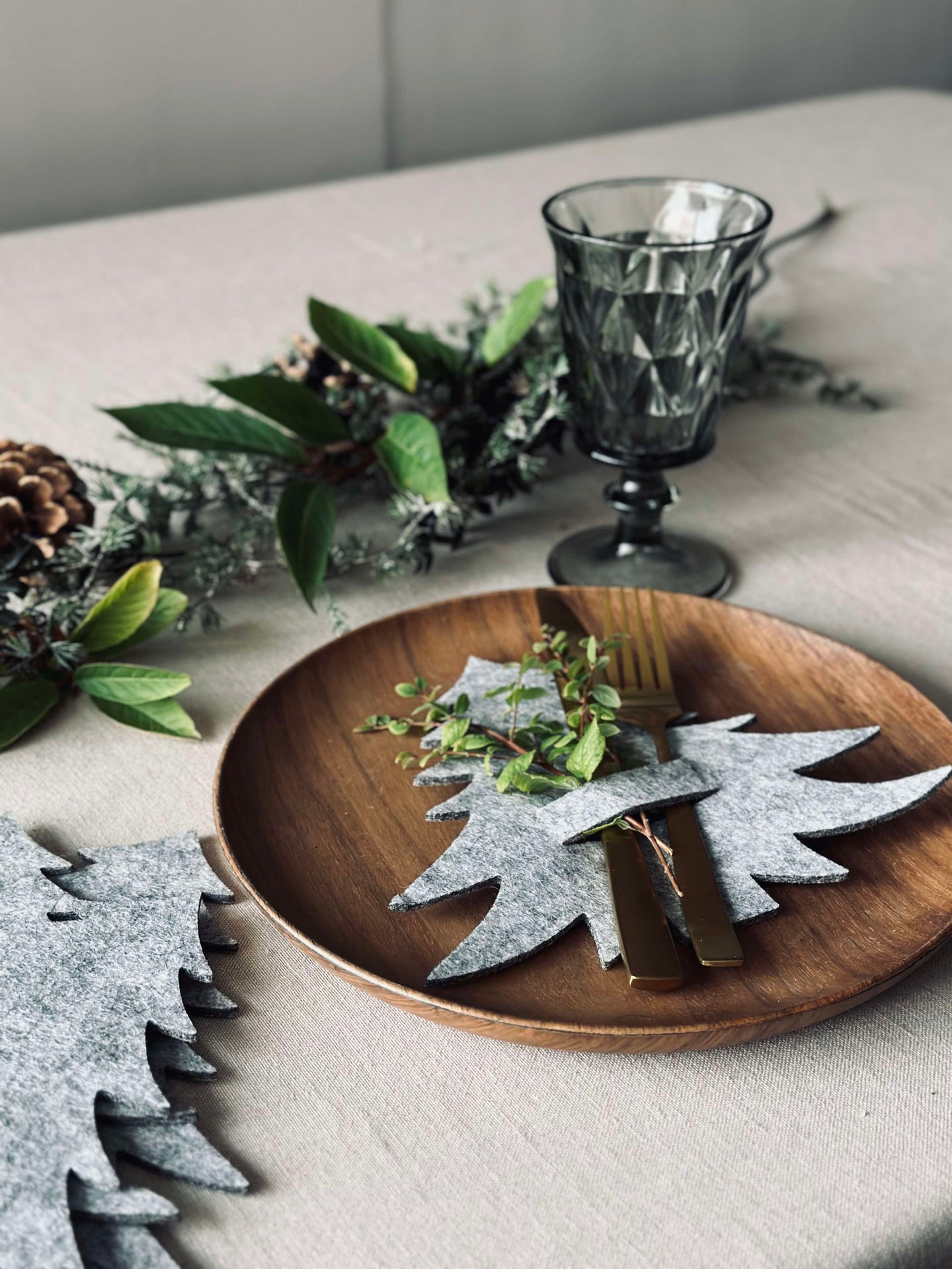 Weihnachtsbaum für Tischdekoration - Grau 4 Stk