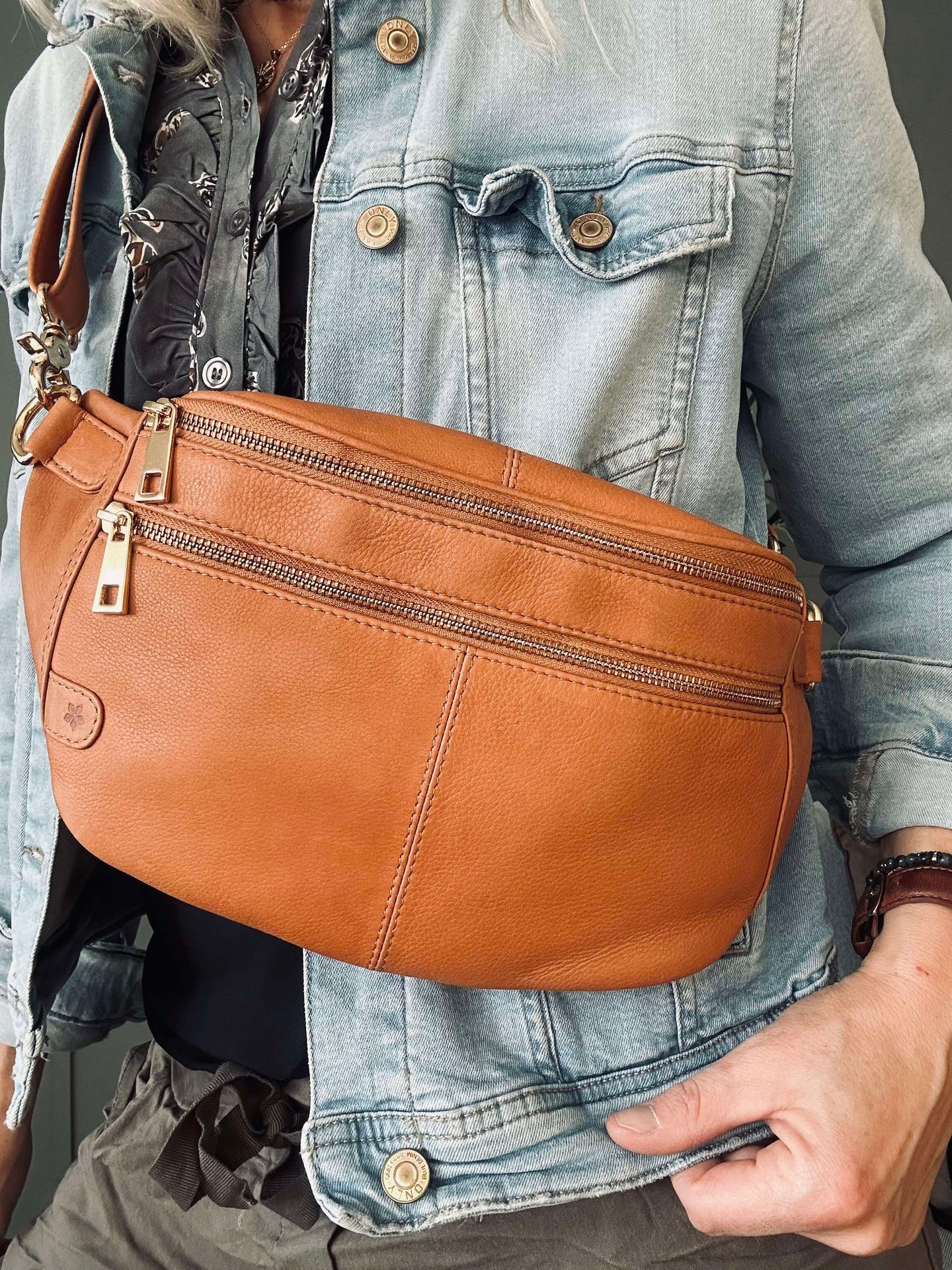 Bumbag Astrid - Cognac / Gold