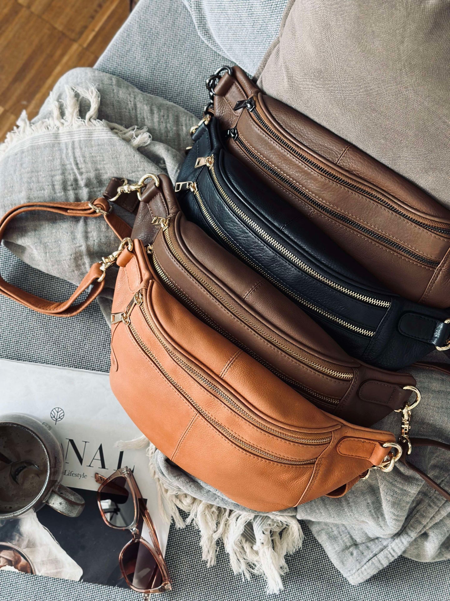 Bumbag Astrid - Schwarz / Gold