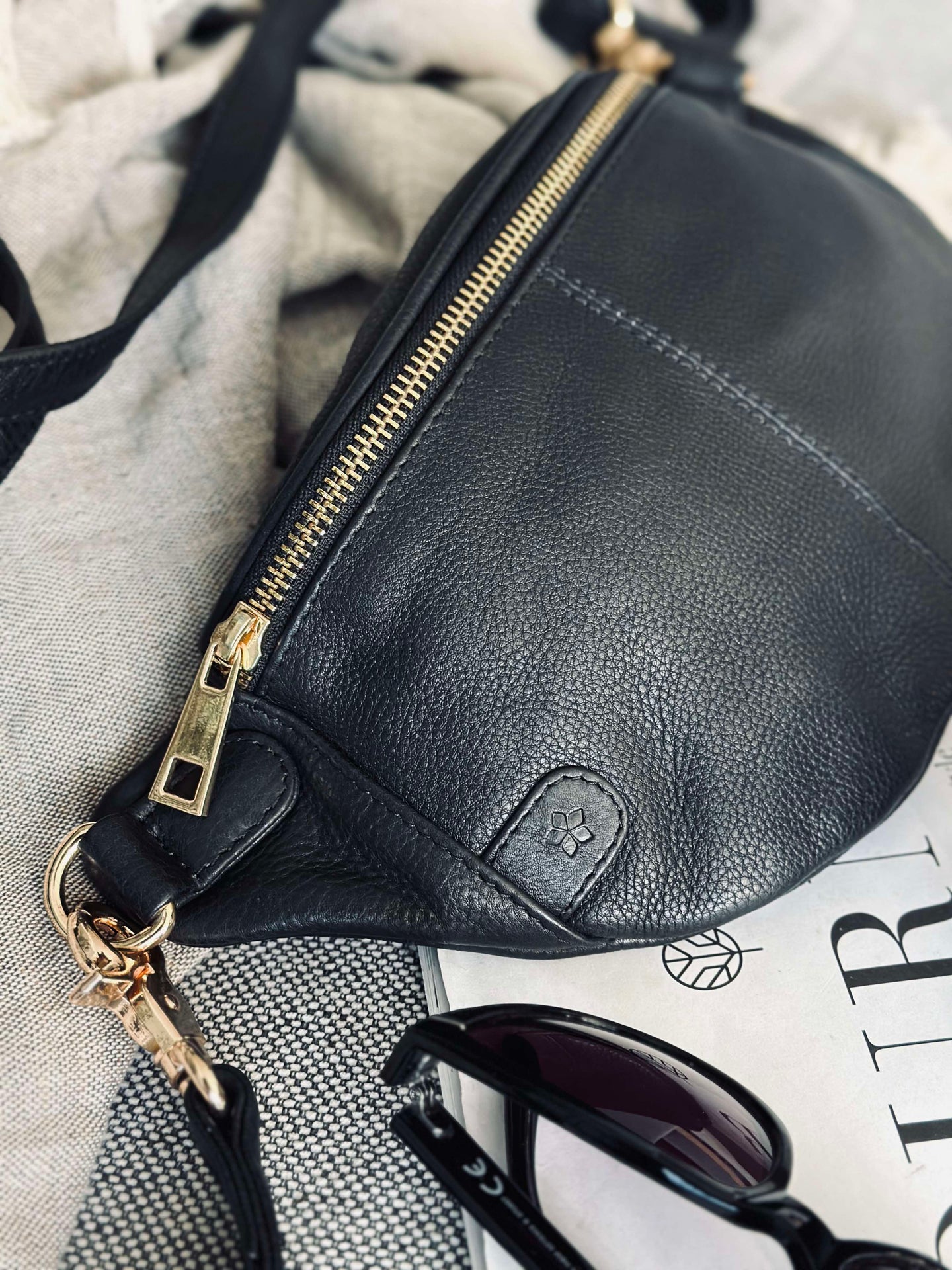 Bumbag Molly - Black / gold