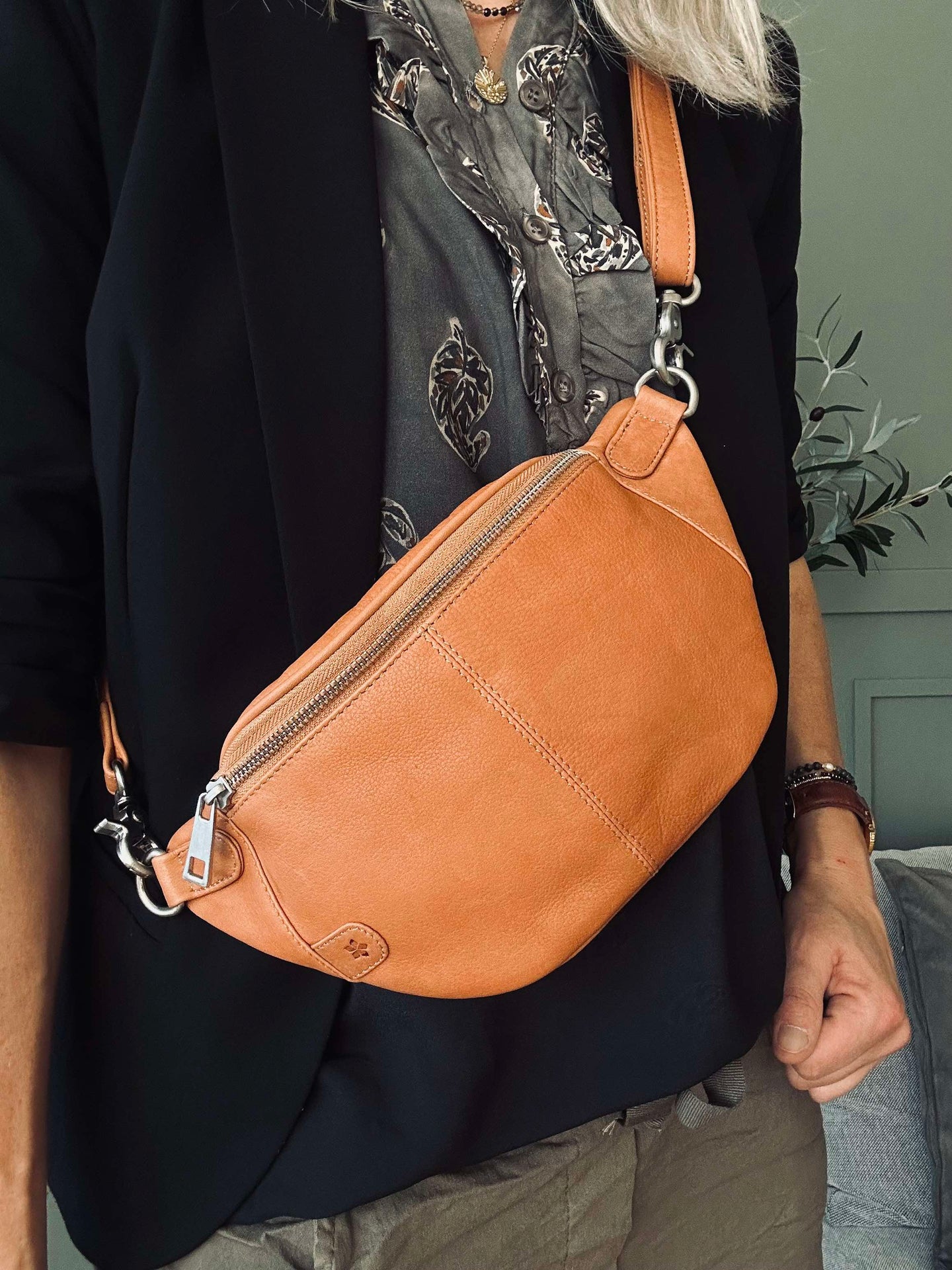 Bauchtasche Molly - Cognac / Silber