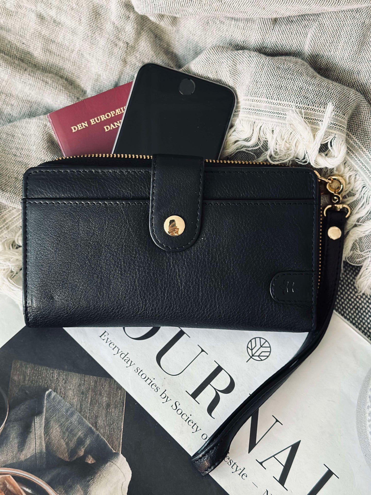 Clutch Posh – Schwarz / Gold